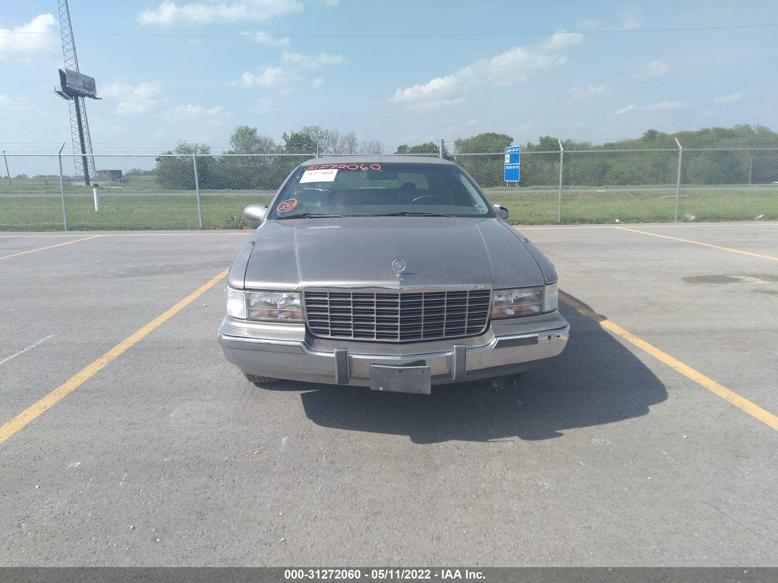 Photo 11 VIN: 1G6DW52P8SR706741 - CADILLAC FLEETWOOD 