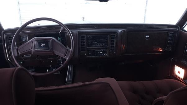 Photo 15 VIN: 1G6DW5471NR704377 - CADILLAC BROUGHAM 