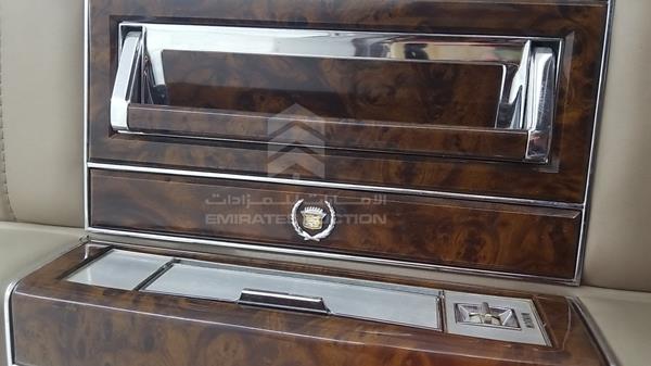 Photo 17 VIN: 1G6DW5472LR731925 - CADILLAC BROUGHAM 