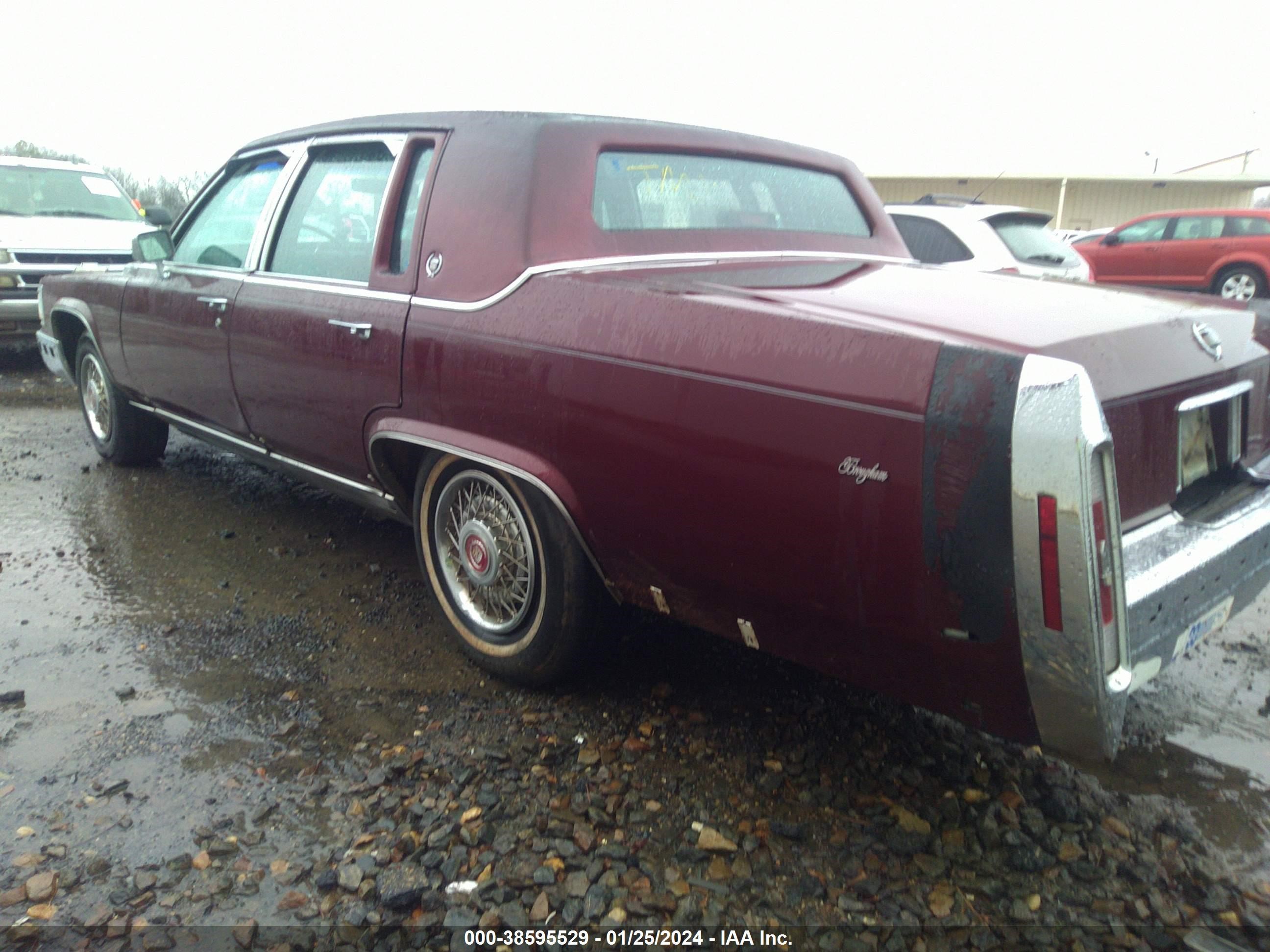 Photo 2 VIN: 1G6DW54E1NR707021 - CADILLAC BROUGHAM 