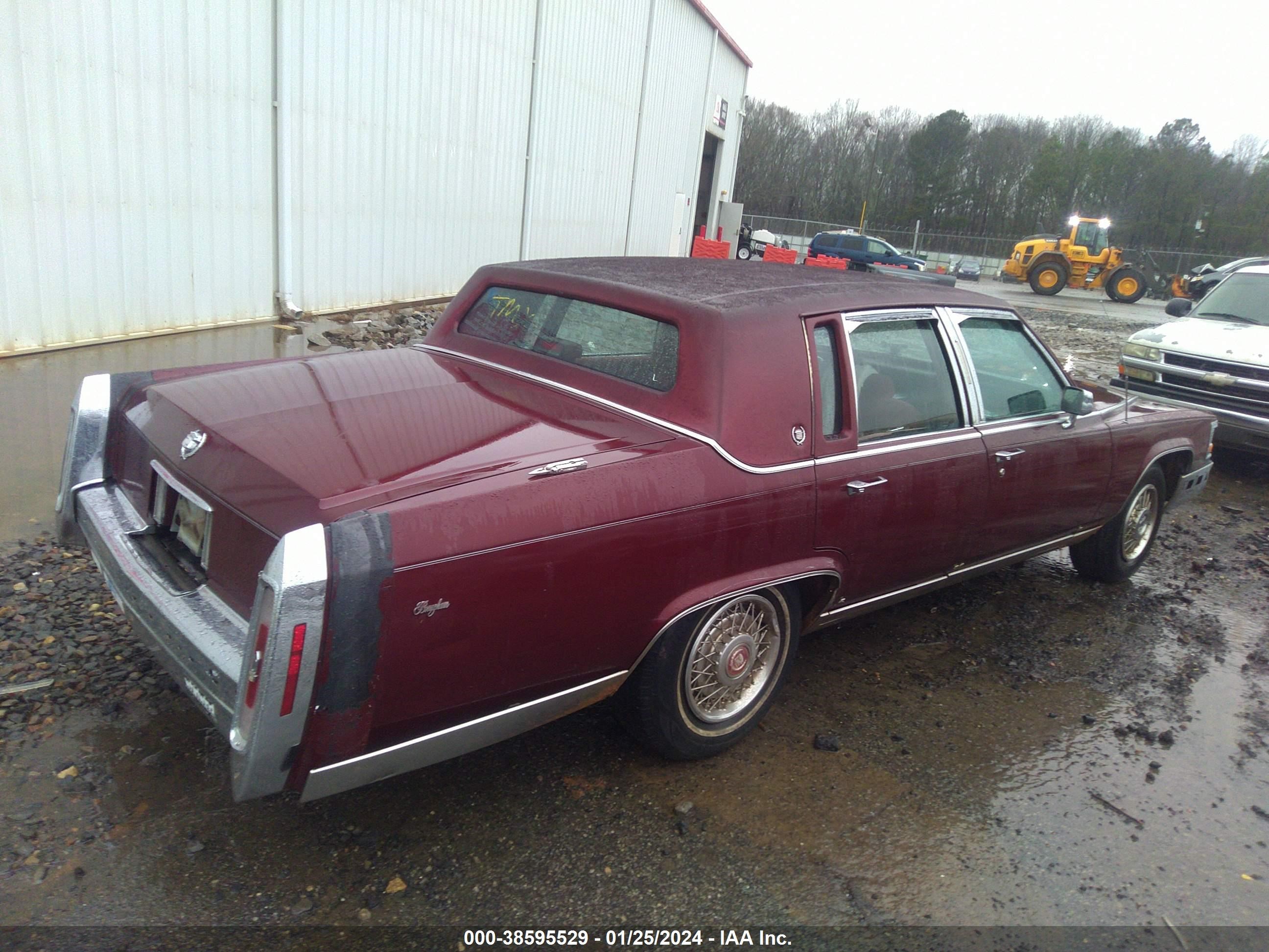 Photo 3 VIN: 1G6DW54E1NR707021 - CADILLAC BROUGHAM 