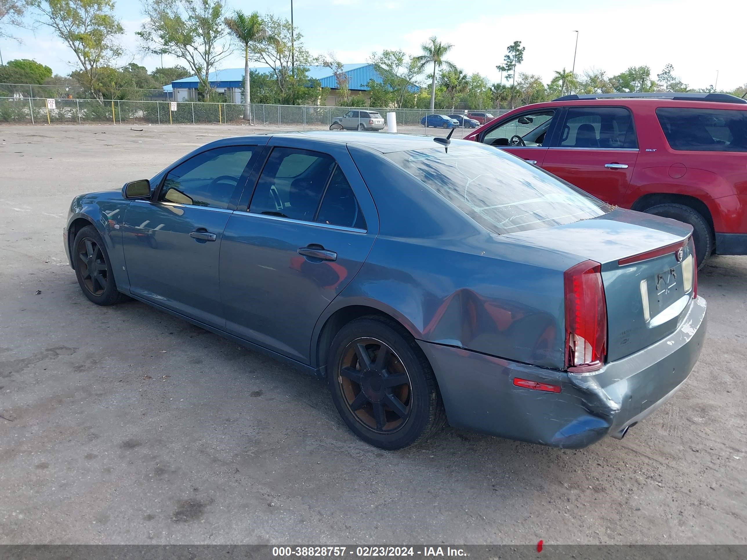 Photo 2 VIN: 1G6DW677860155574 - CADILLAC STS 