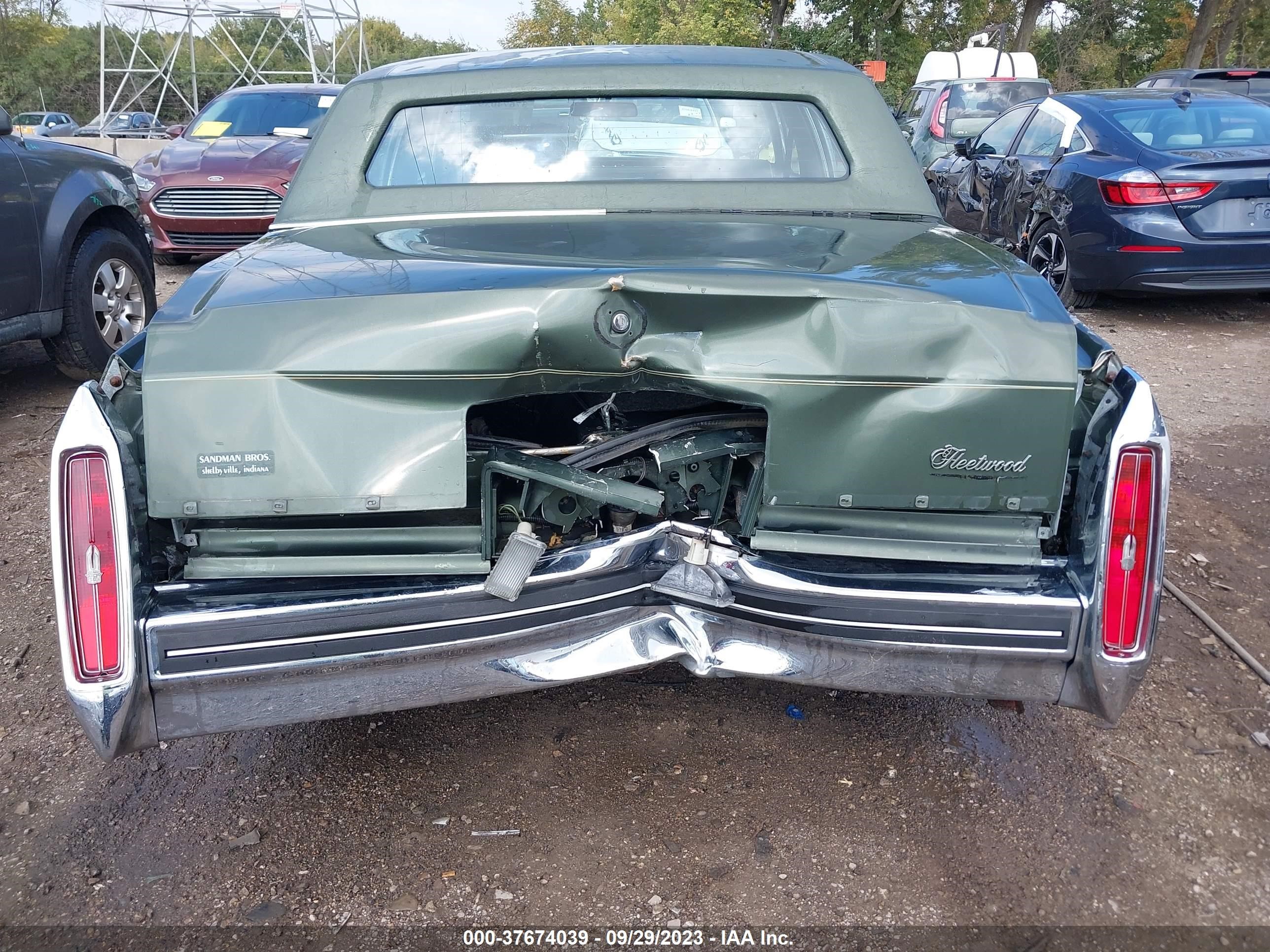 Photo 5 VIN: 1G6DW6983F9724218 - CADILLAC FLEETWOOD 