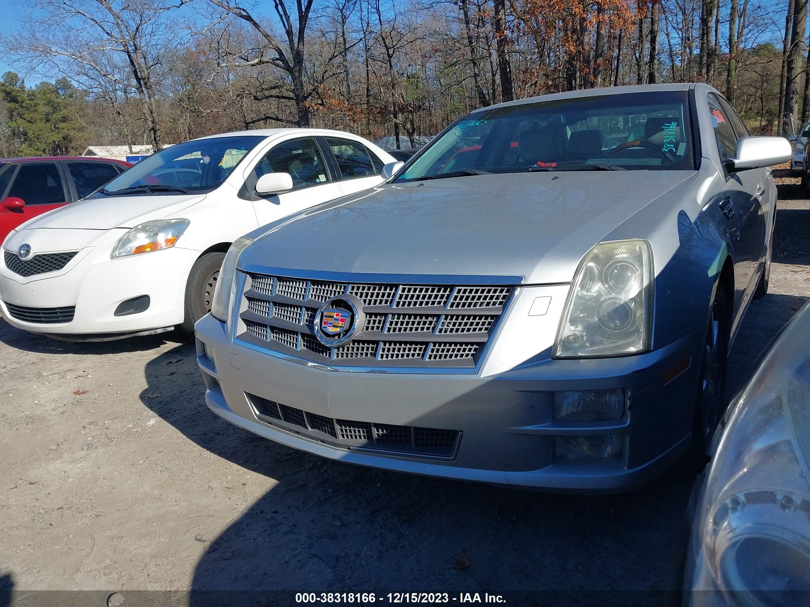 Photo 1 VIN: 1G6DW6ED1B0136299 - CADILLAC STS 