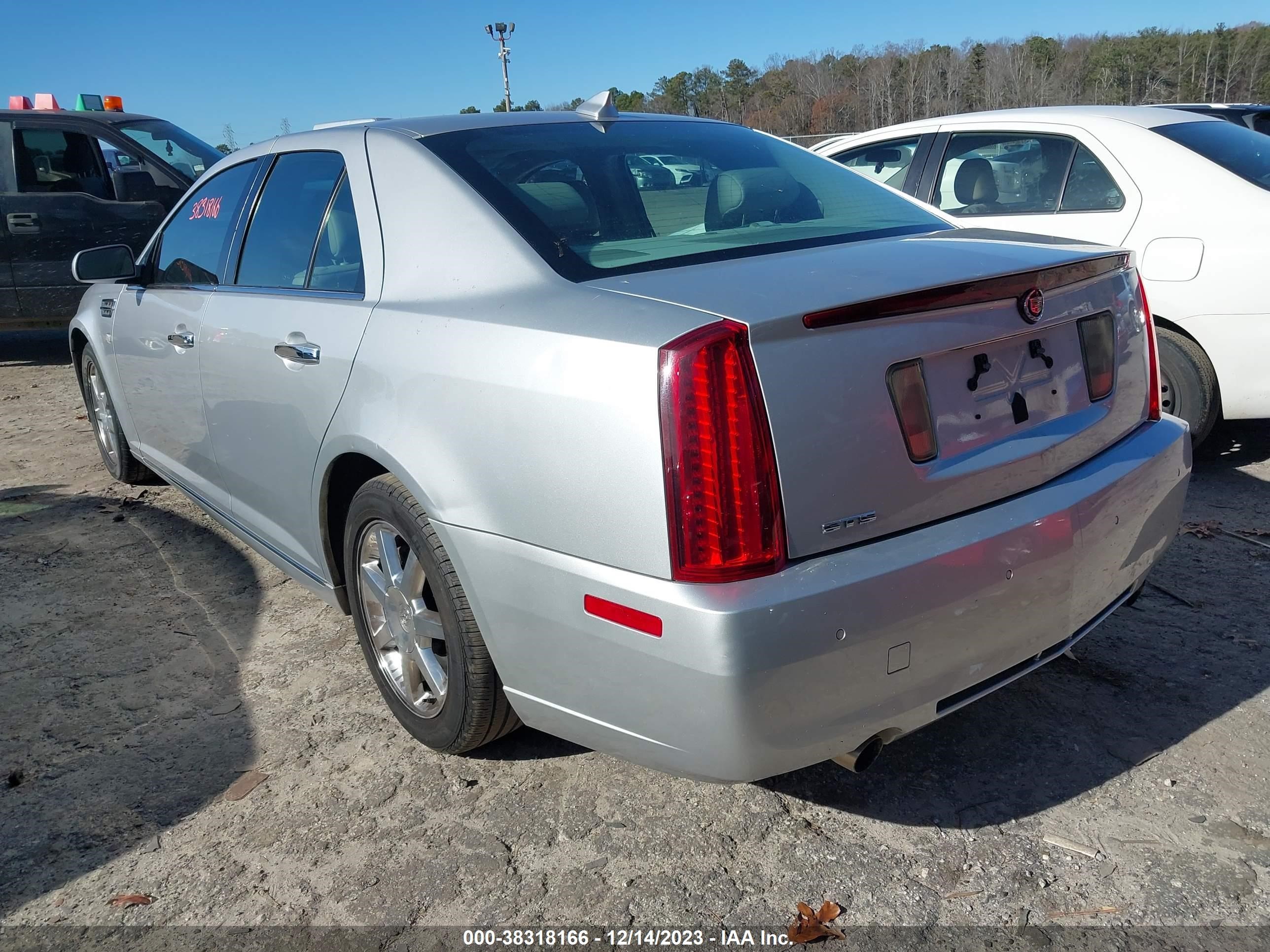 Photo 2 VIN: 1G6DW6ED1B0136299 - CADILLAC STS 