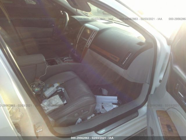 Photo 4 VIN: 1G6DW6ED5B0107260 - CADILLAC STS 