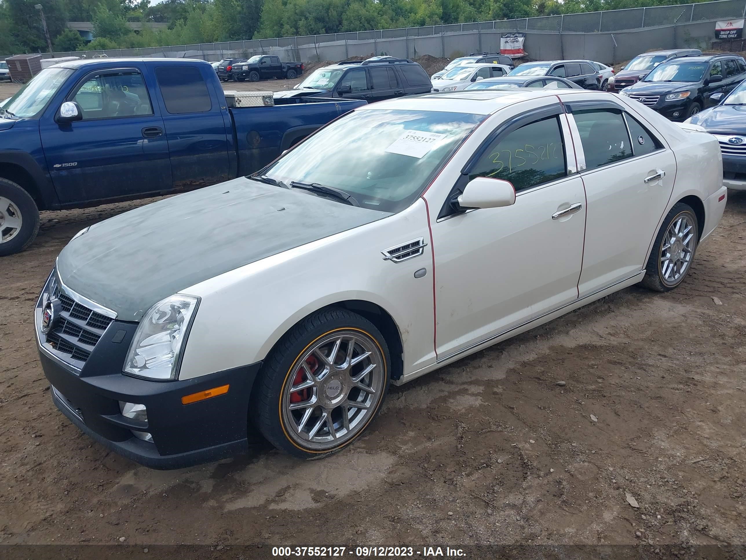 Photo 1 VIN: 1G6DX6ED4B0161811 - CADILLAC STS 