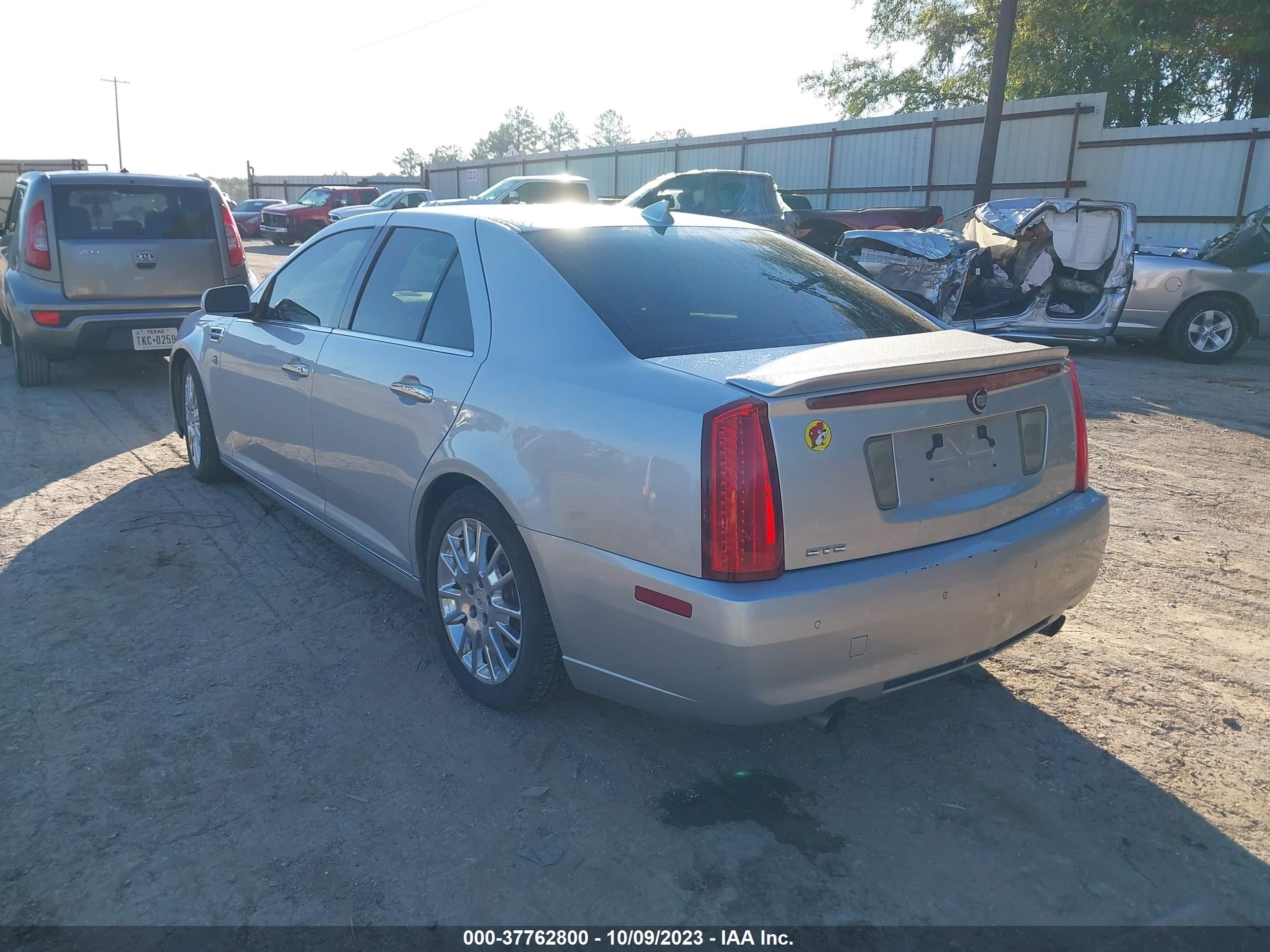 Photo 2 VIN: 1G6DX6ED6B0156786 - CADILLAC STS 