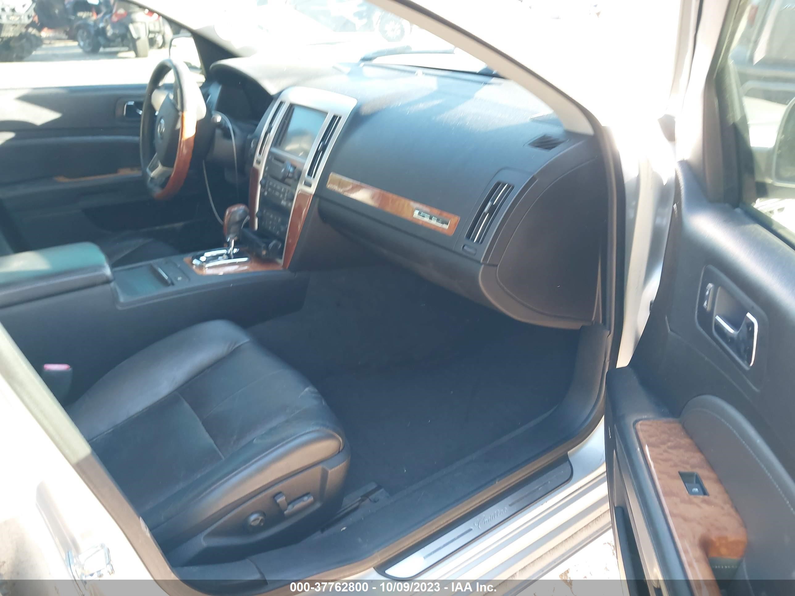 Photo 4 VIN: 1G6DX6ED6B0156786 - CADILLAC STS 