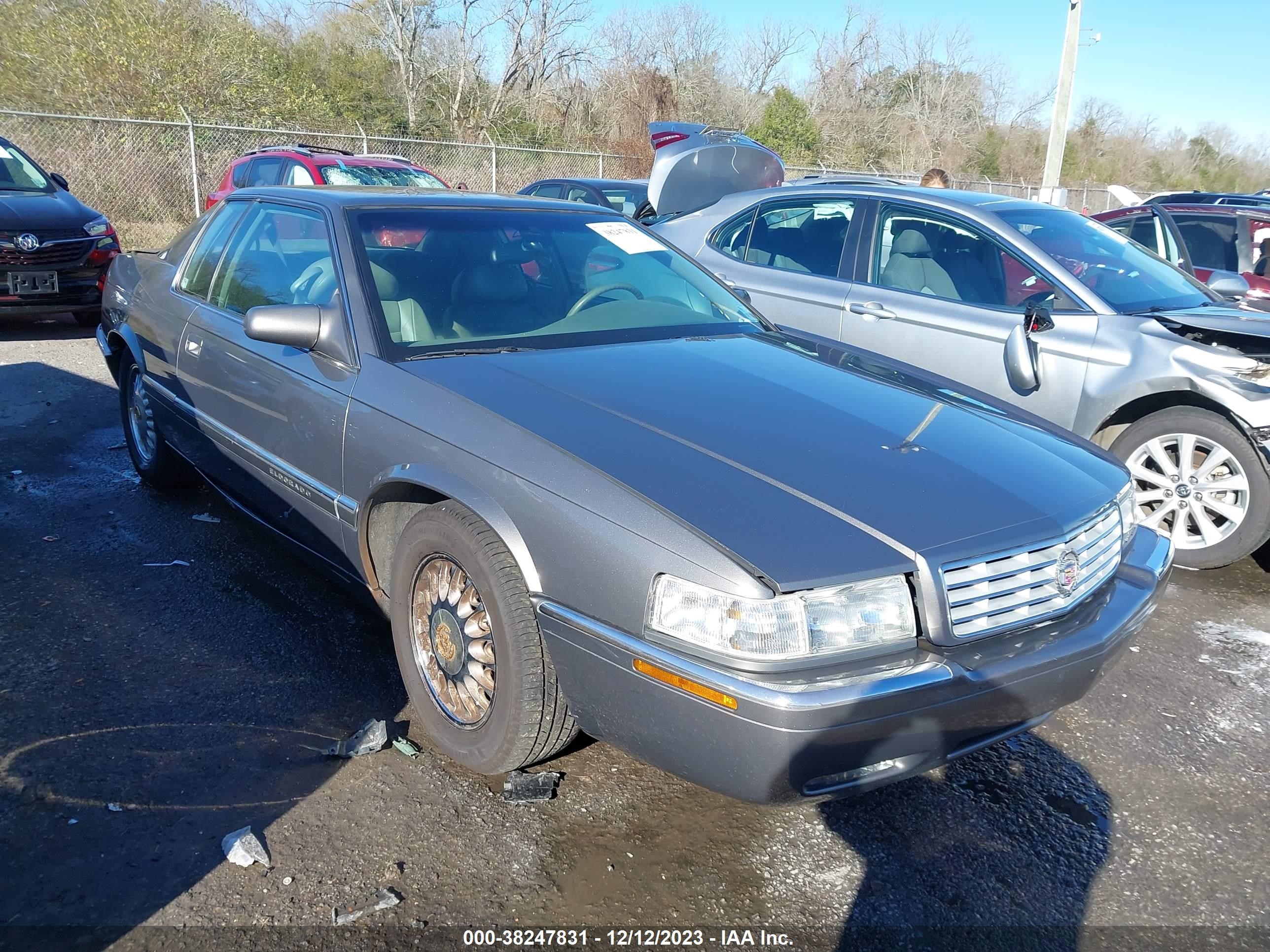 Photo 0 VIN: 1G6EL12Y0XU609617 - CADILLAC ELDORADO 