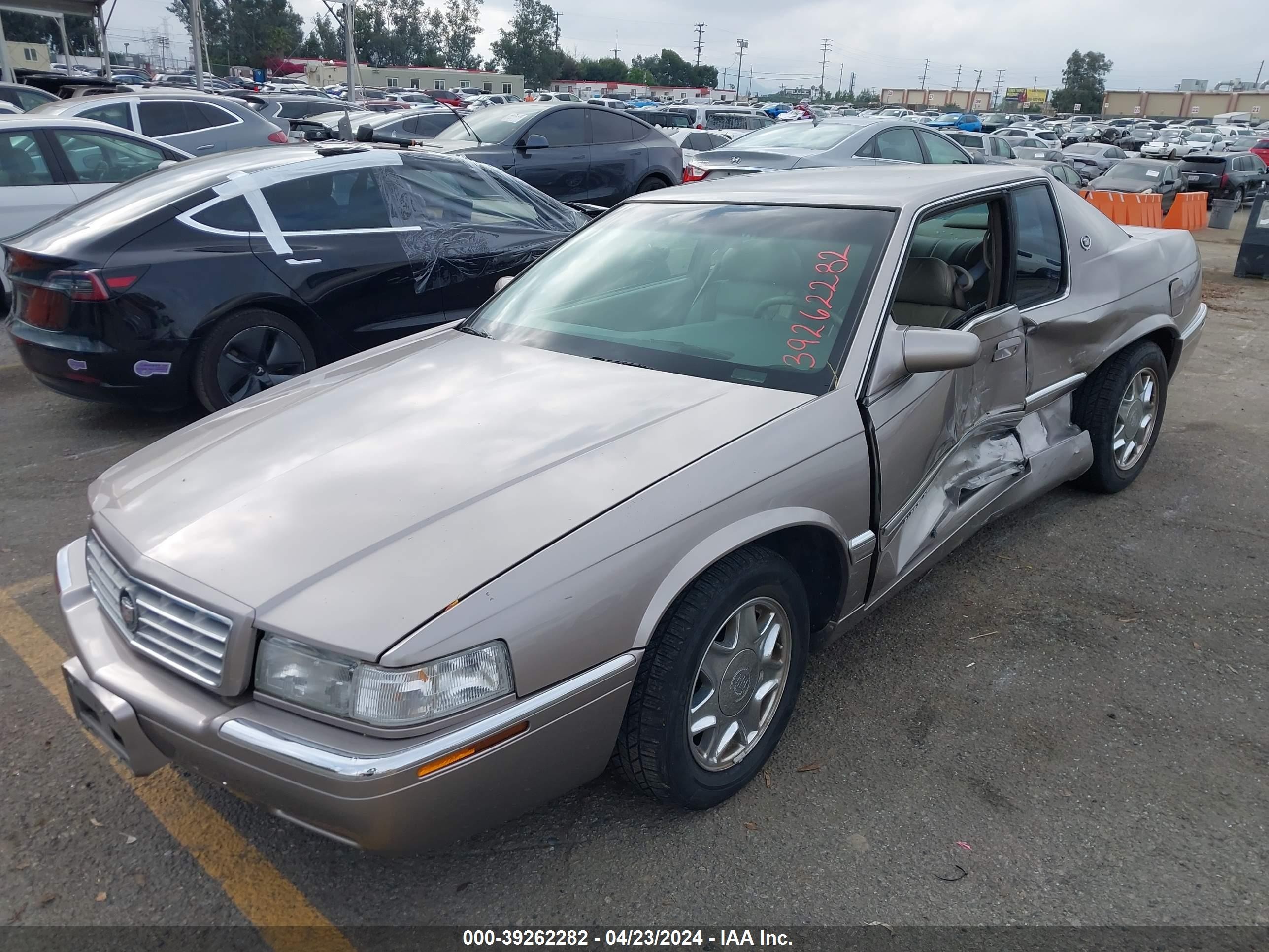 Photo 1 VIN: 1G6EL12Y1WU618194 - CADILLAC ELDORADO 