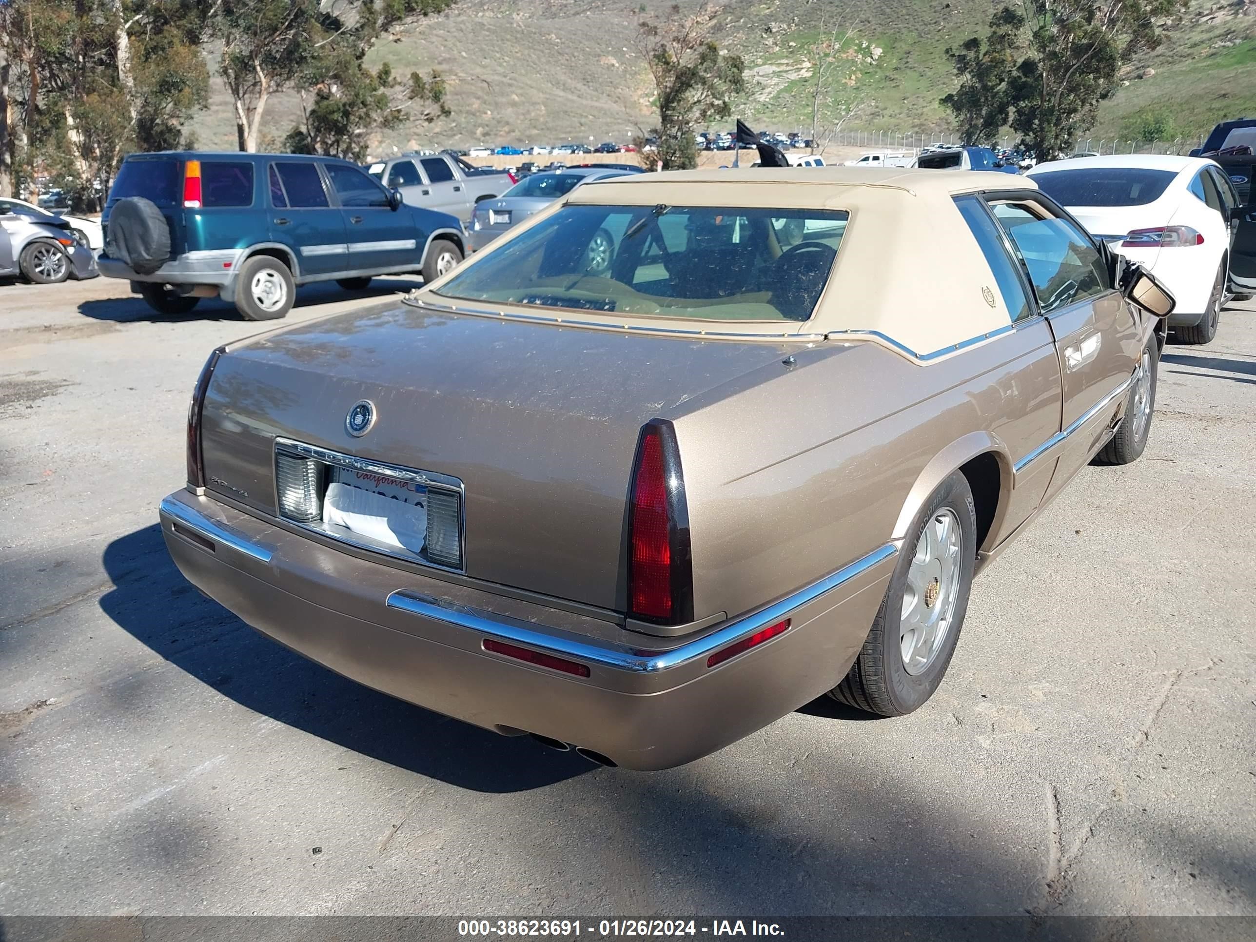 Photo 3 VIN: 1G6EL12Y4WU604239 - CADILLAC ELDORADO 