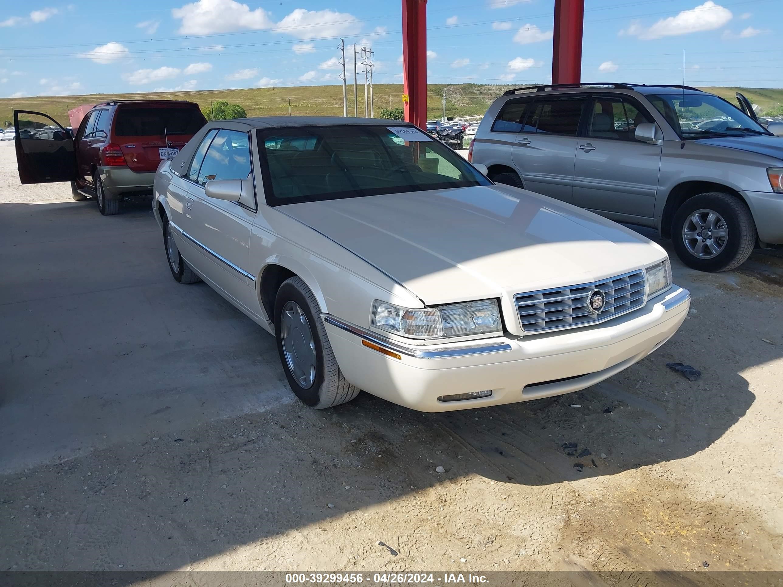 Photo 0 VIN: 1G6EL12Y5YU166740 - CADILLAC ELDORADO 