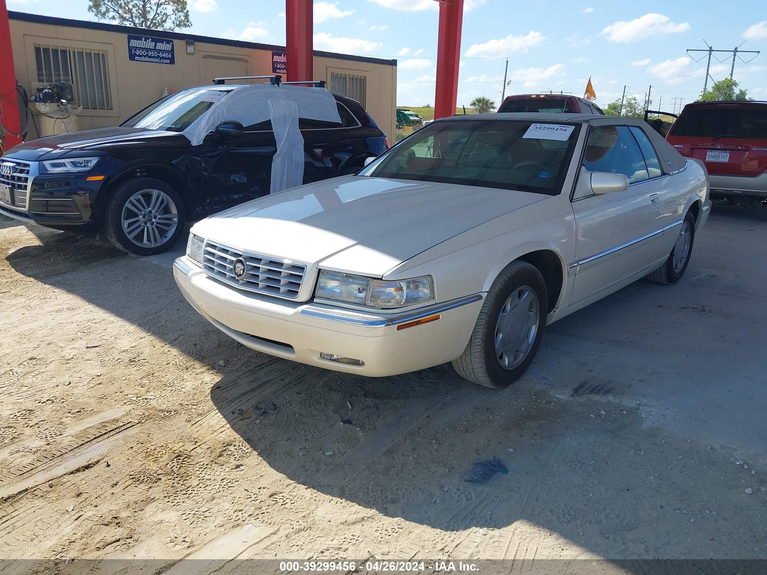 Photo 1 VIN: 1G6EL12Y5YU166740 - CADILLAC ELDORADO 