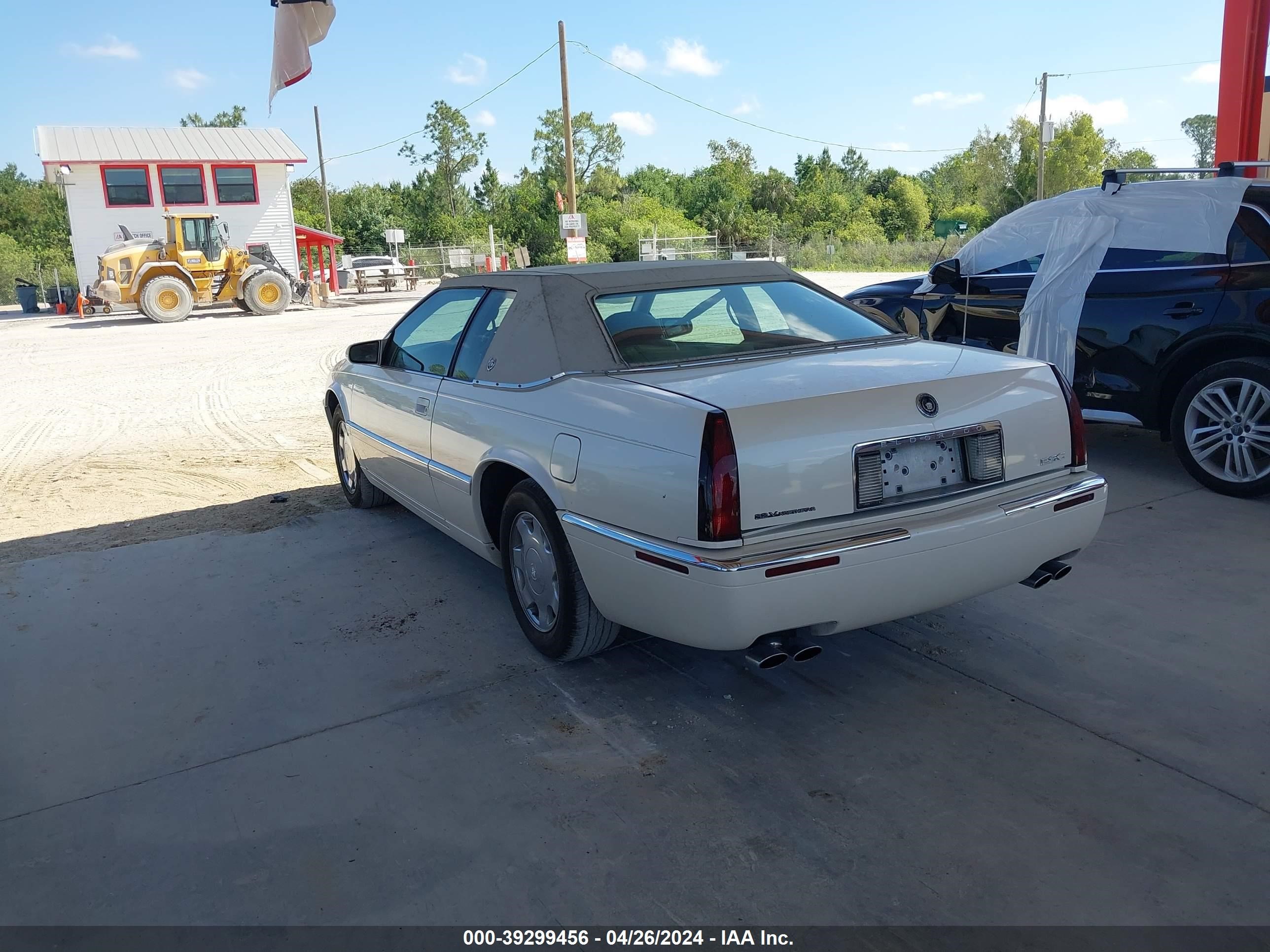 Photo 2 VIN: 1G6EL12Y5YU166740 - CADILLAC ELDORADO 