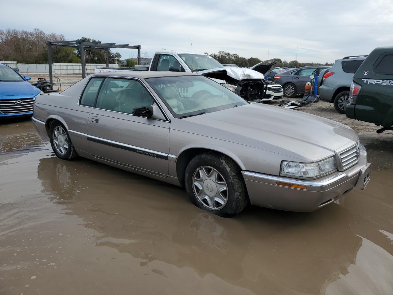 Photo 3 VIN: 1G6EL12Y6XU604972 - CADILLAC ELDORADO 