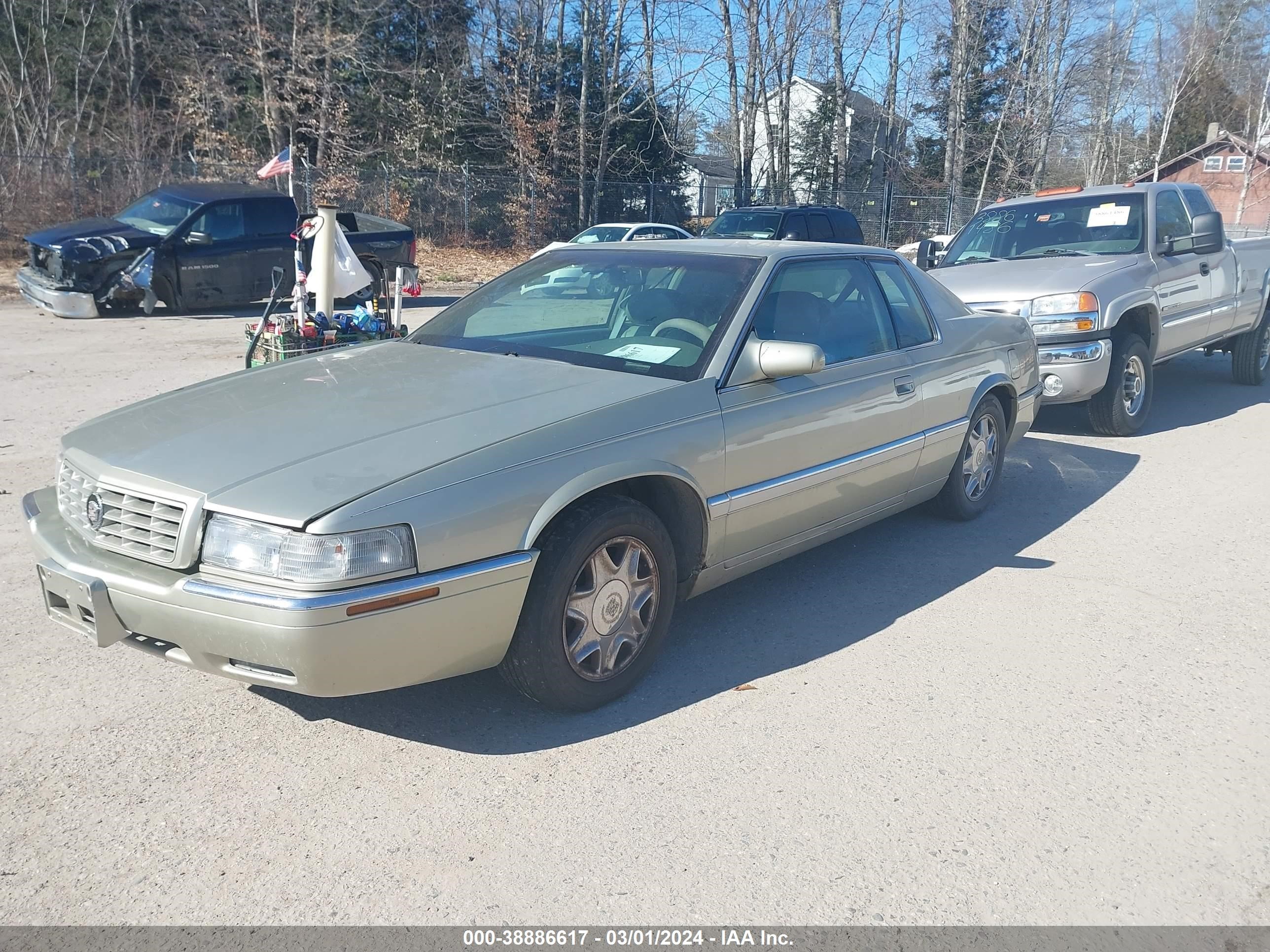 Photo 1 VIN: 1G6ET1292TU609458 - CADILLAC ELDORADO 