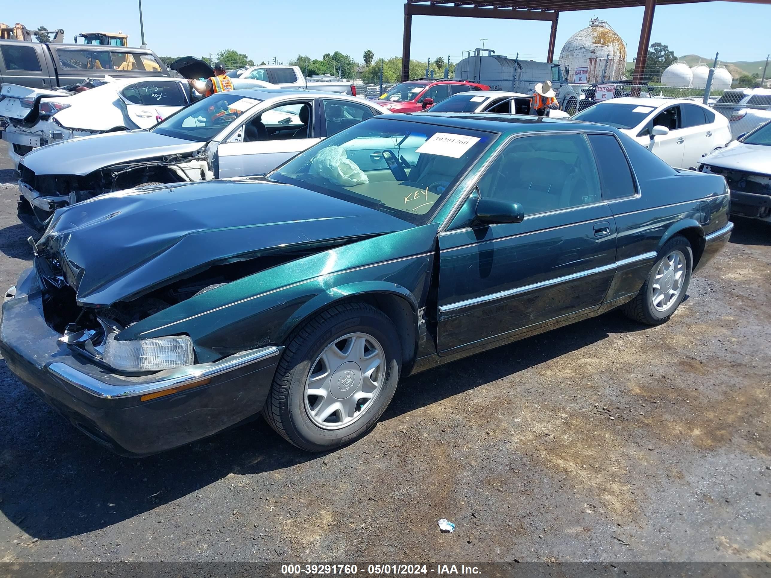 Photo 1 VIN: 1G6ET1293TU600073 - CADILLAC ELDORADO 