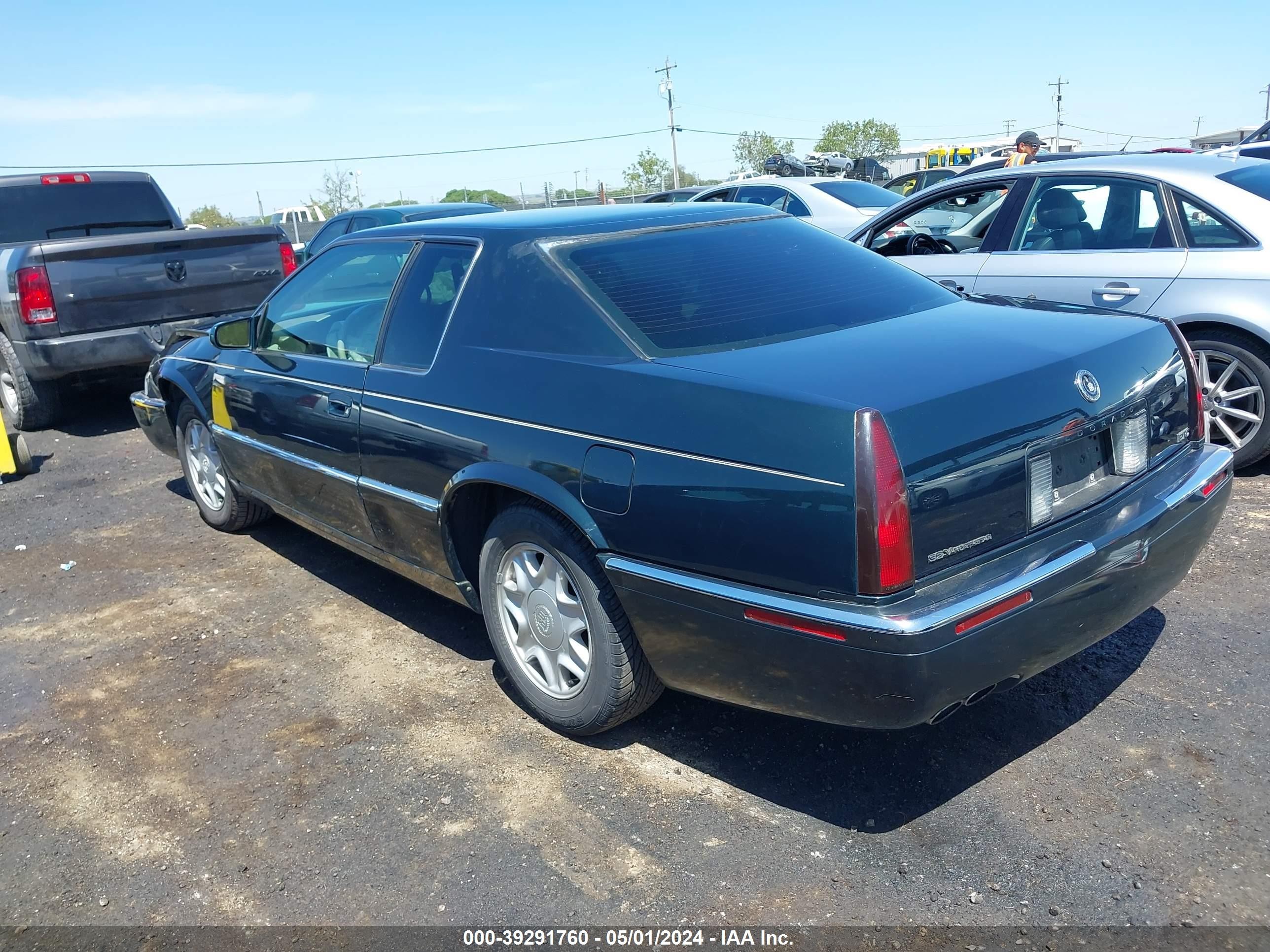 Photo 2 VIN: 1G6ET1293TU600073 - CADILLAC ELDORADO 