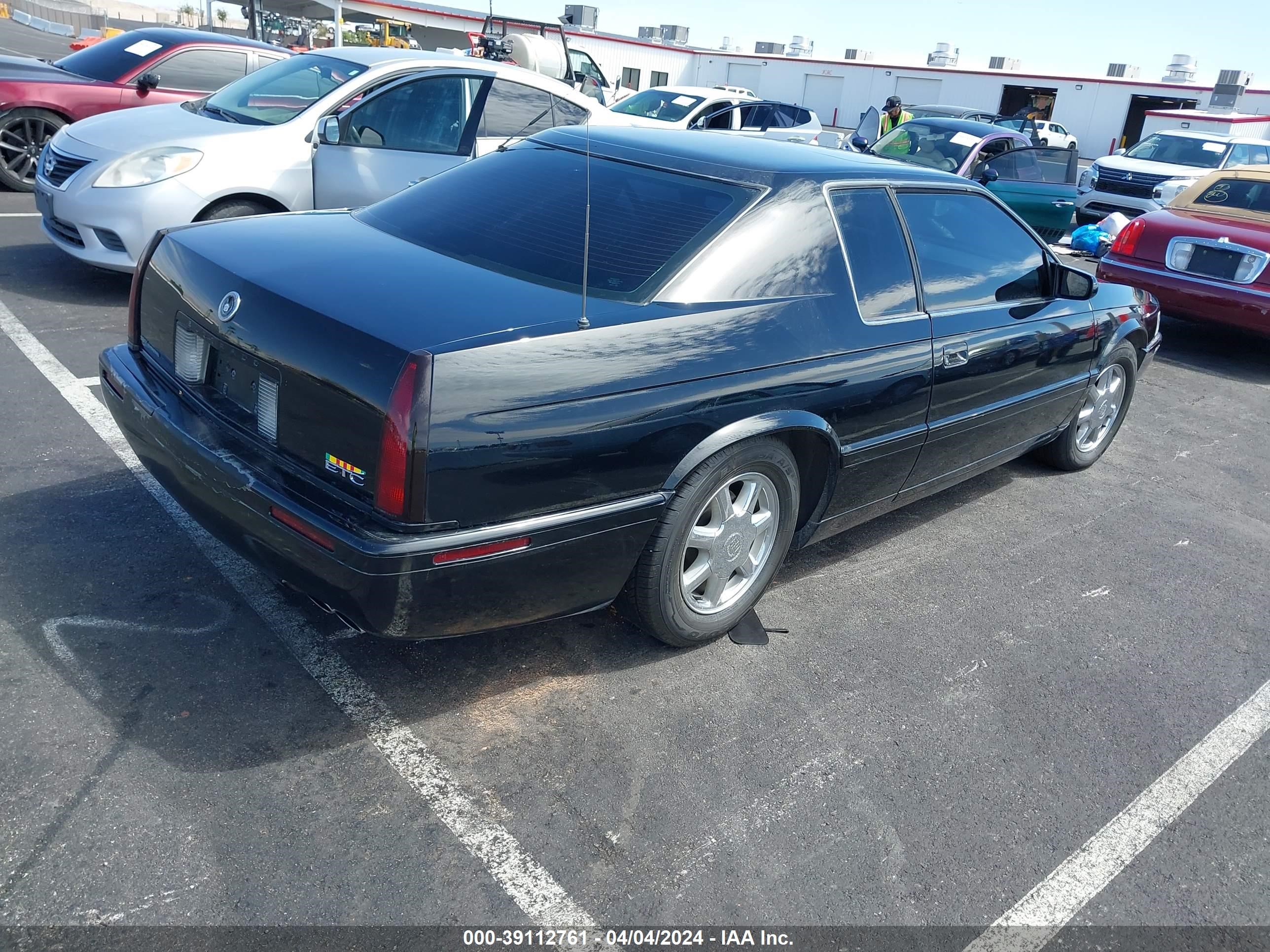 Photo 3 VIN: 1G6ET12981B110270 - CADILLAC ELDORADO 