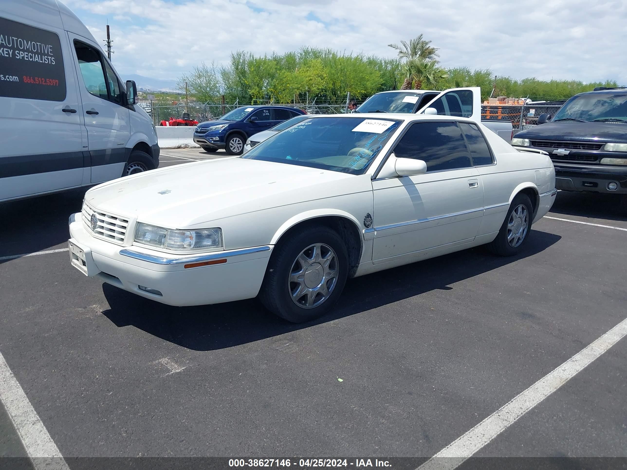 Photo 1 VIN: 1G6ET129XVU619044 - CADILLAC ELDORADO 