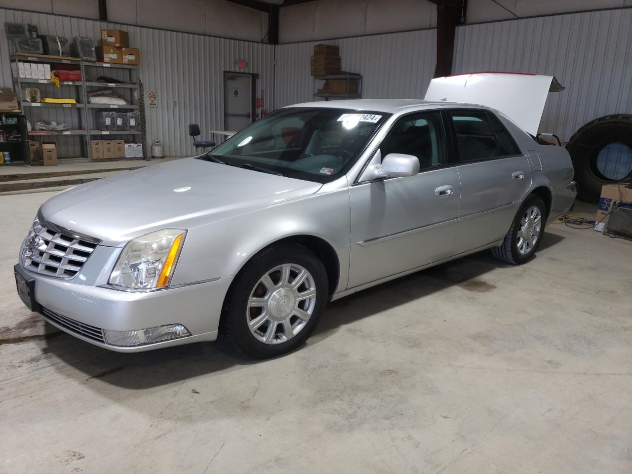 Photo 0 VIN: 1G6KA5E62BU101541 - CADILLAC DTS 