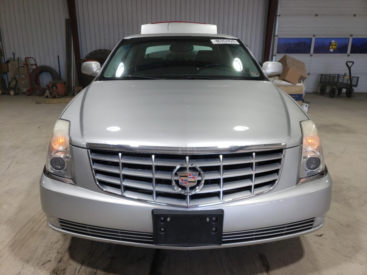 Photo 4 VIN: 1G6KA5E62BU101541 - CADILLAC DTS 