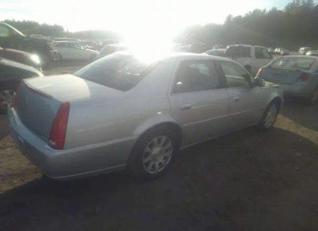 Photo 3 VIN: 1G6KA5E62BU106870 - CADILLAC DTS 