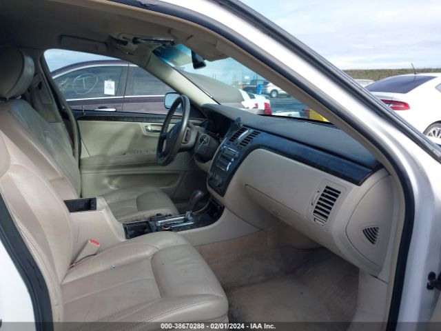 Photo 4 VIN: 1G6KA5E68BU119901 - CADILLAC DTS 