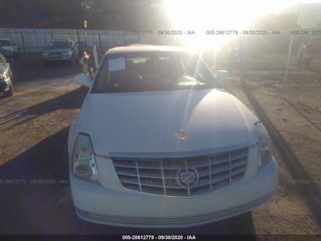 Photo 5 VIN: 1G6KA5EYXAU106924 - CADILLAC DTS 