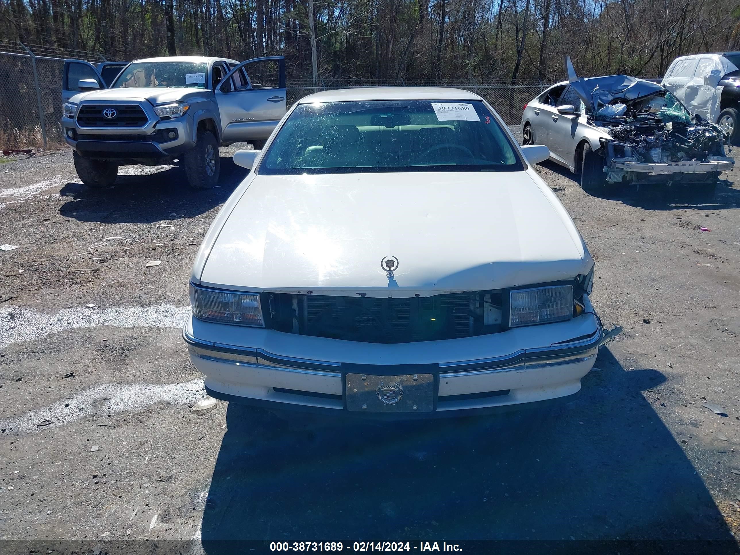 Photo 12 VIN: 1G6KD52B2SU283704 - CADILLAC DE VILLE 