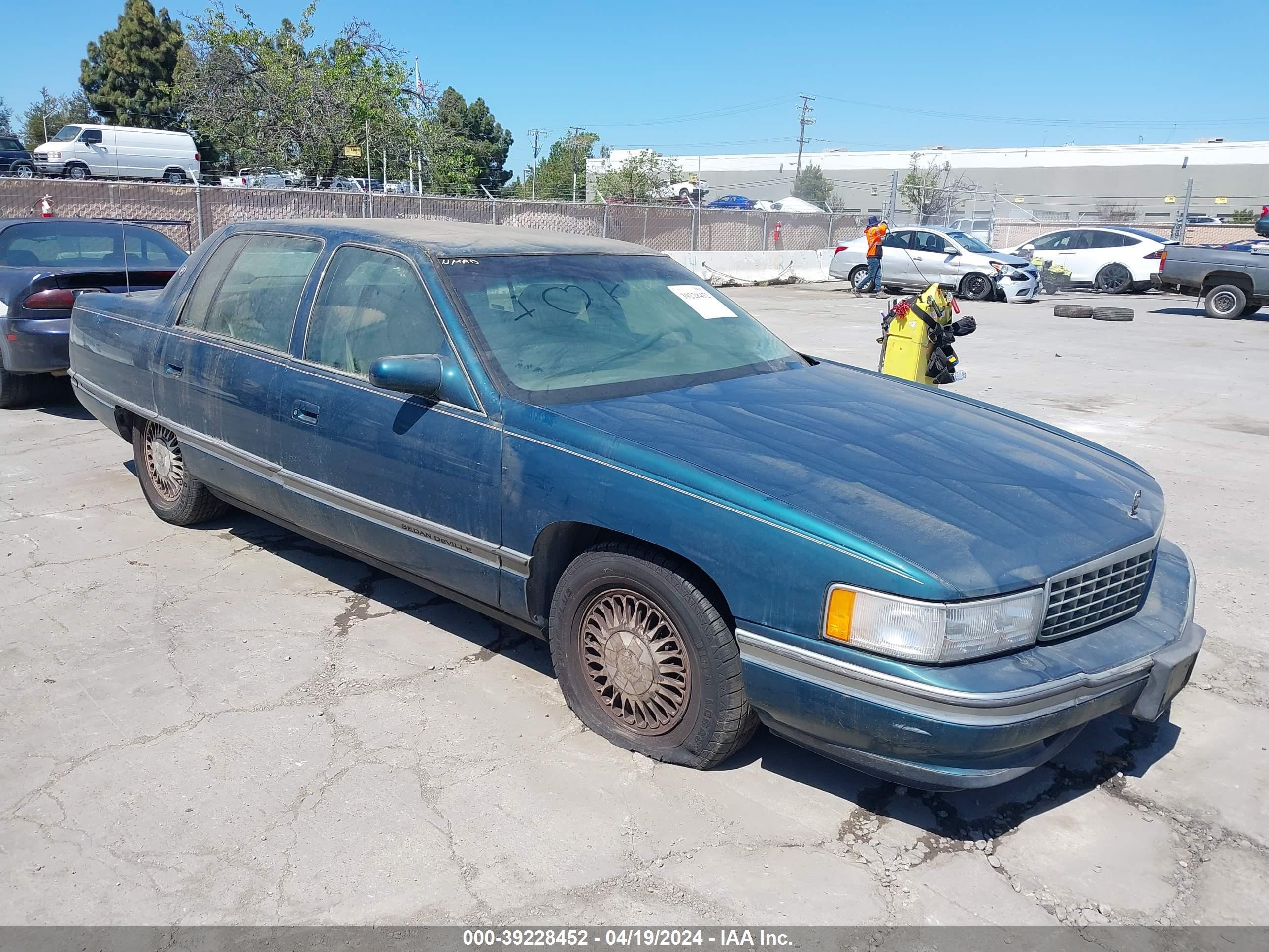 Photo 0 VIN: 1G6KD52B4RU262332 - CADILLAC DE VILLE 