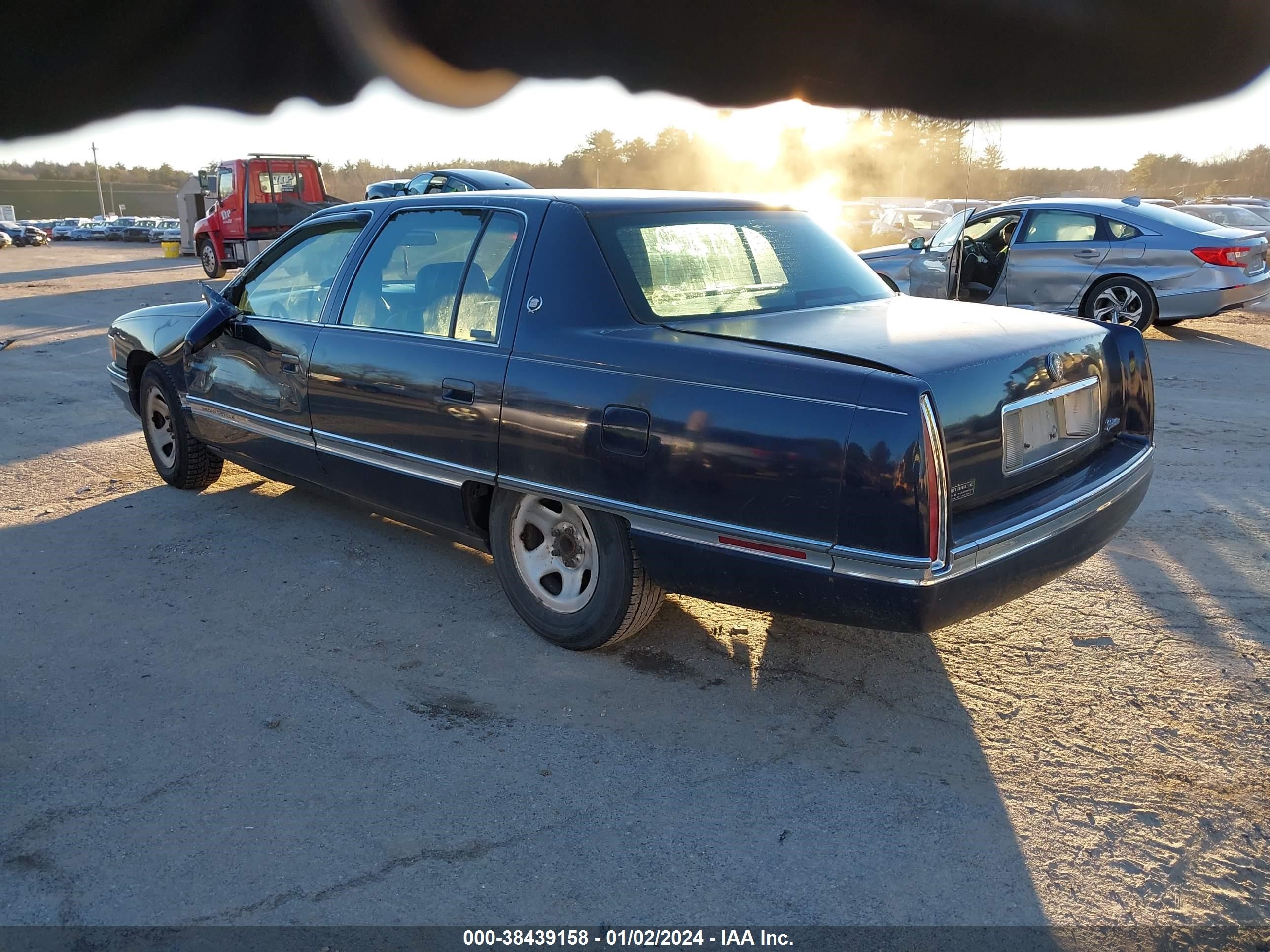 Photo 2 VIN: 1G6KD52B6RU270688 - CADILLAC DE VILLE 