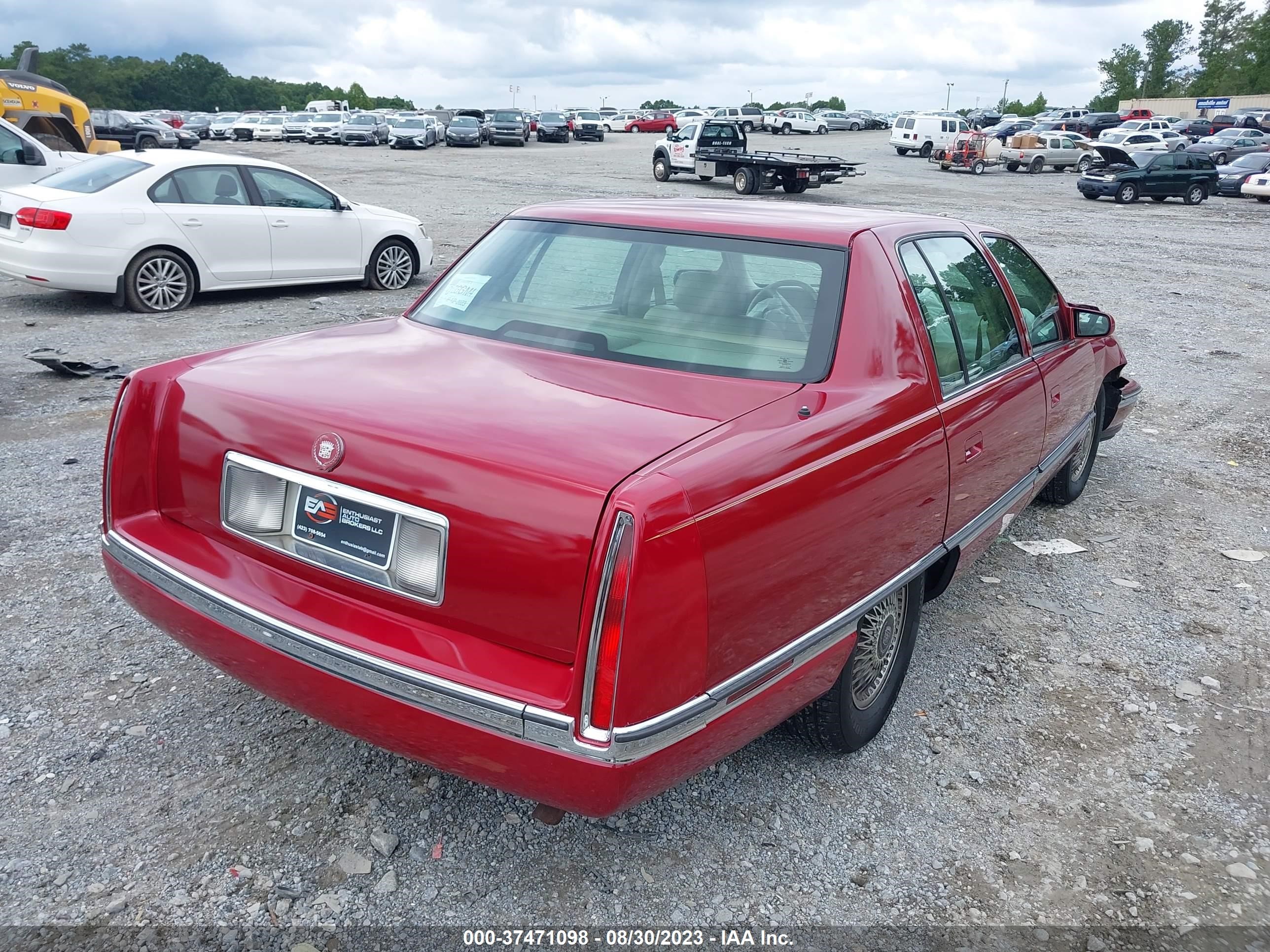 Photo 3 VIN: 1G6KD52B6RU286910 - CADILLAC DE VILLE 