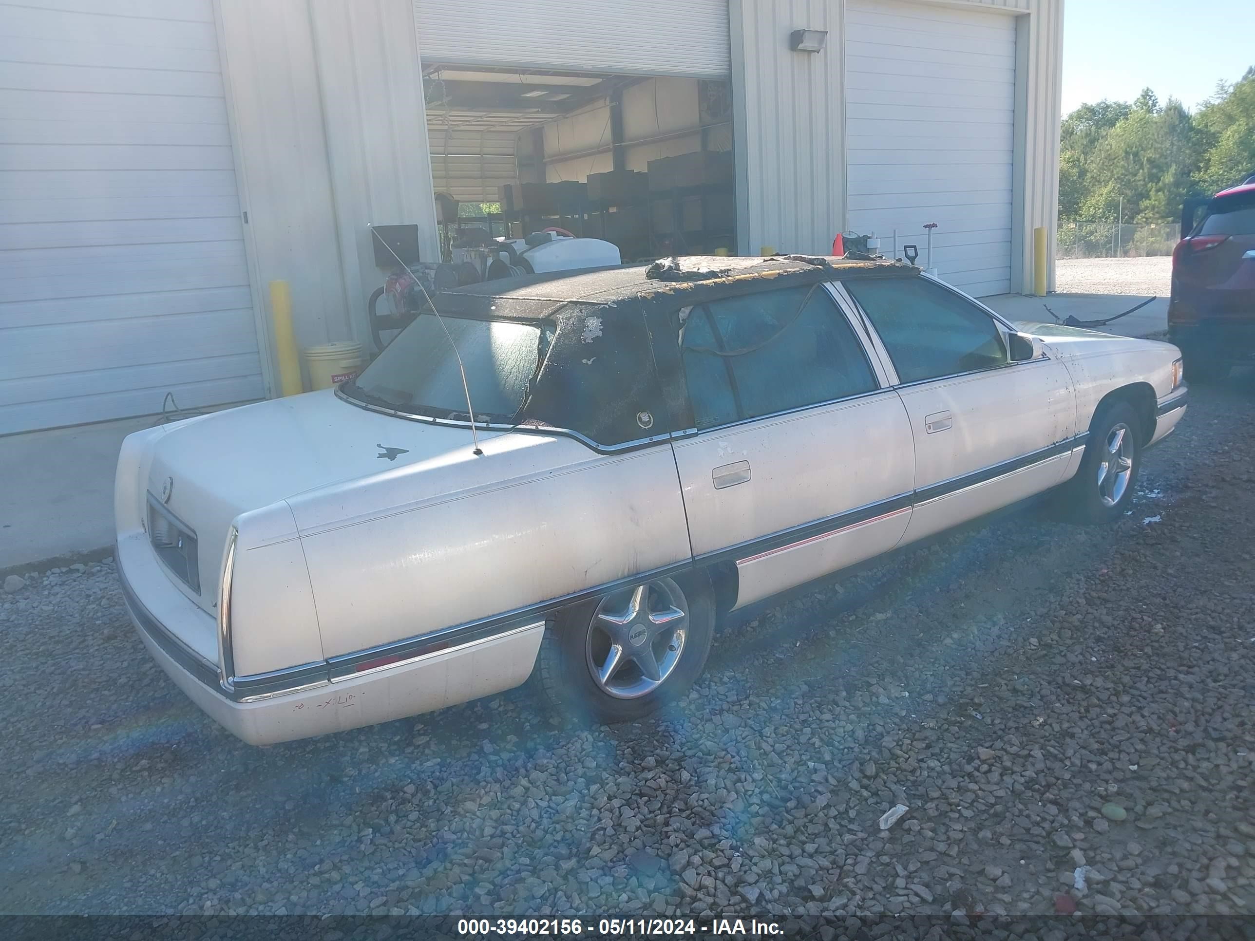 Photo 3 VIN: 1G6KD52B7RU300507 - CADILLAC DE VILLE 