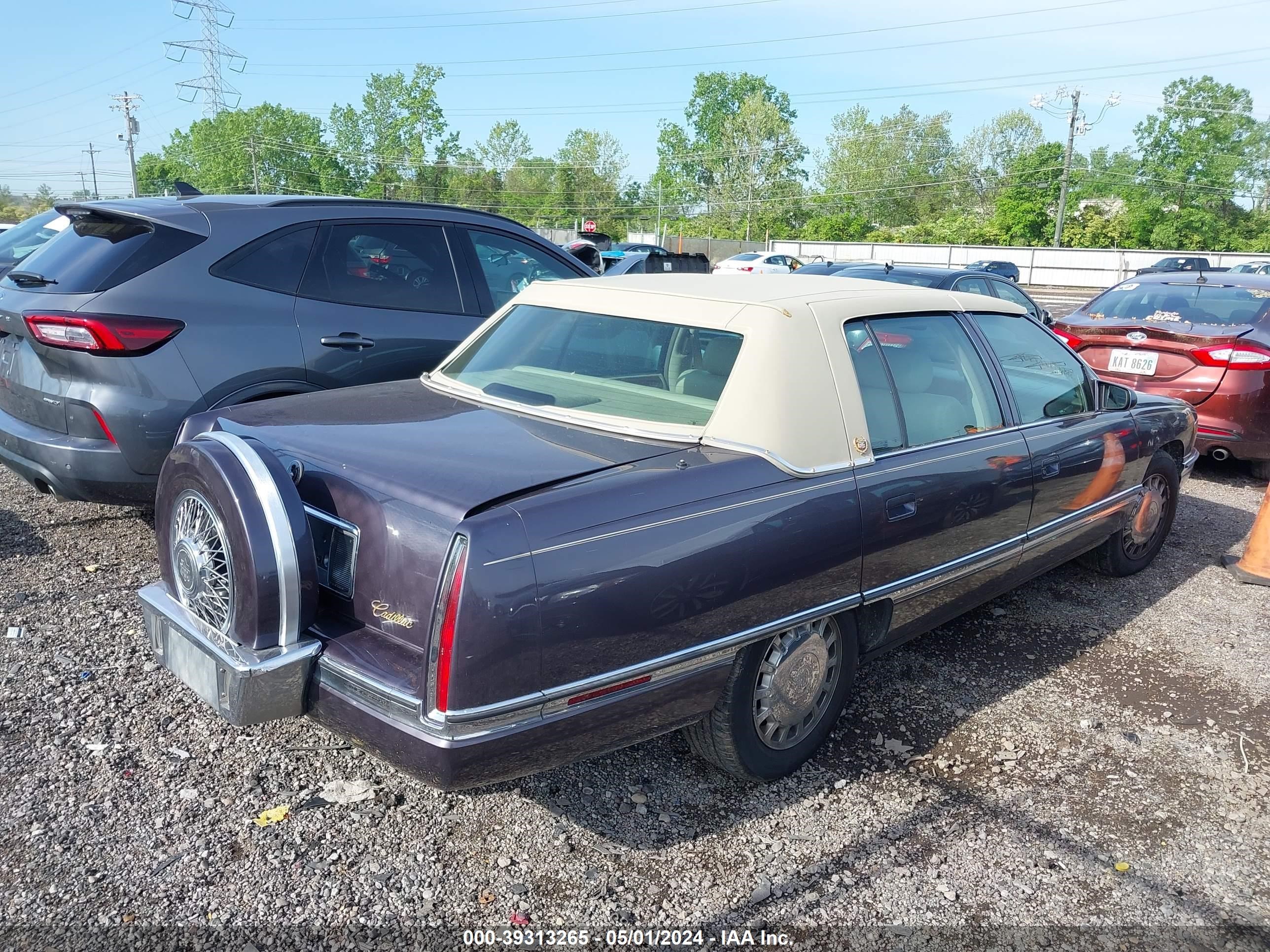 Photo 3 VIN: 1G6KD52Y9TU237356 - CADILLAC DE VILLE 