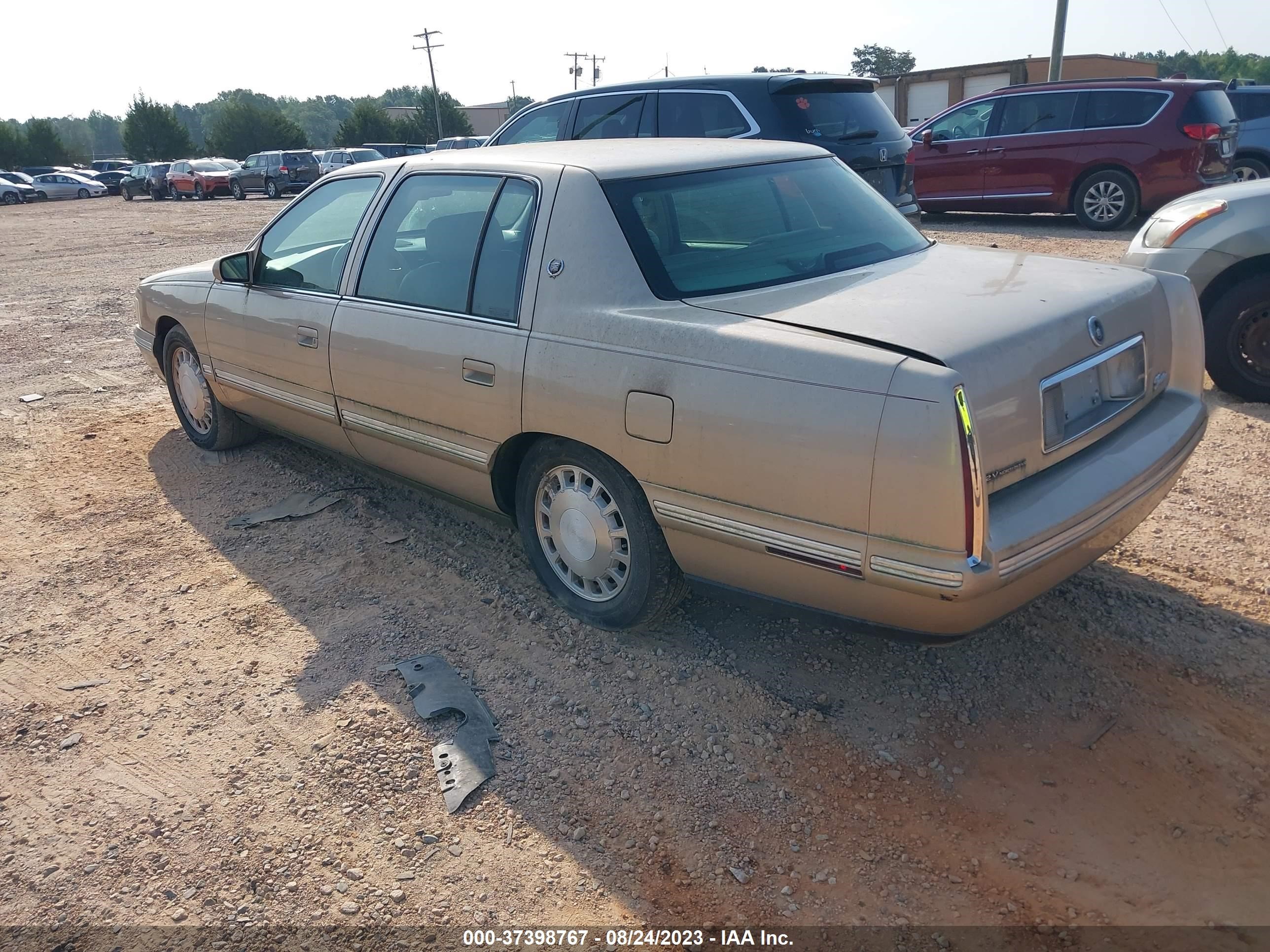 Photo 2 VIN: 1G6KD52YXVU215160 - CADILLAC DE VILLE 