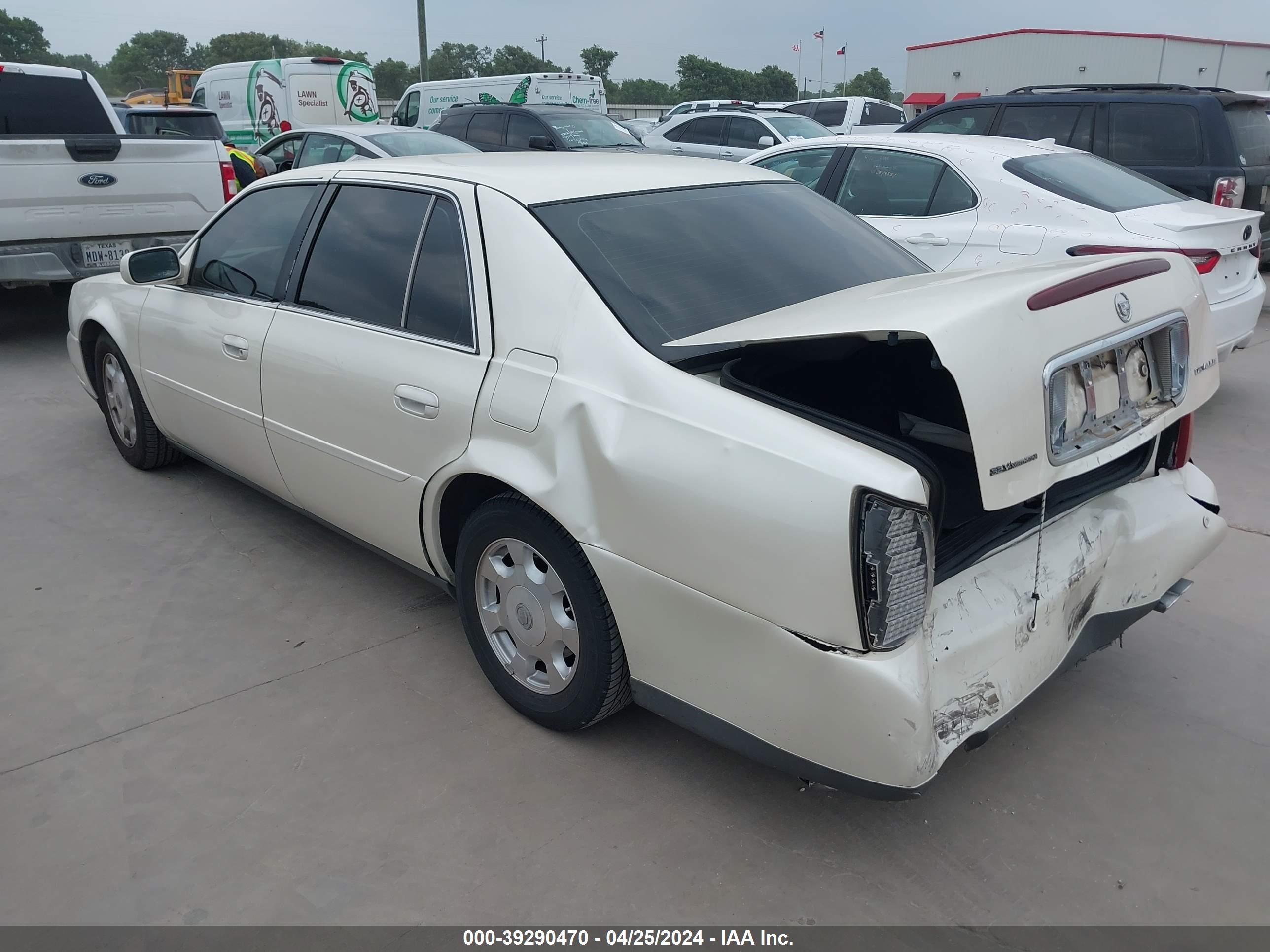 Photo 2 VIN: 1G6KD54Y02U265994 - CADILLAC DE VILLE 