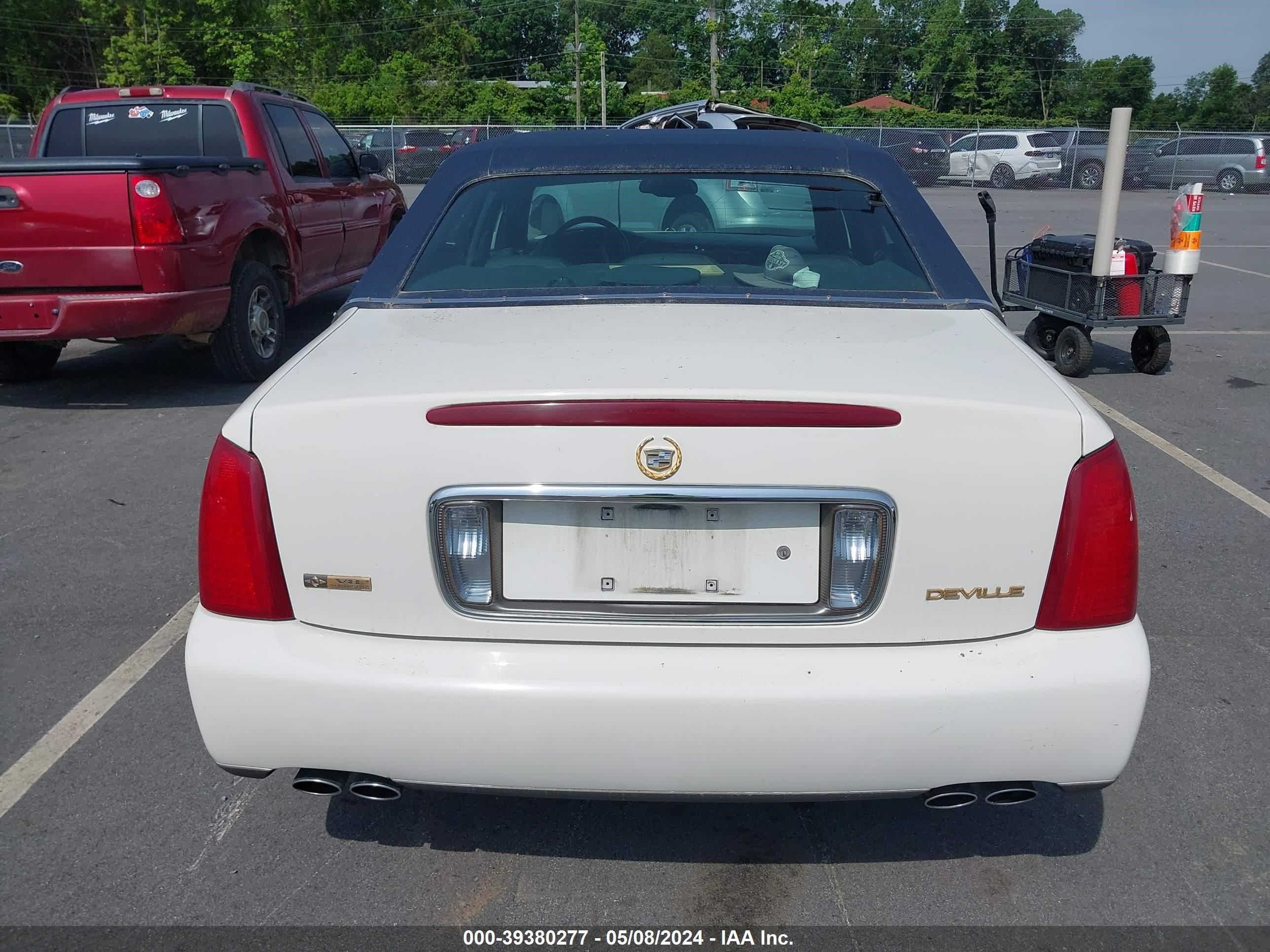 Photo 15 VIN: 1G6KD54Y04U131585 - CADILLAC DE VILLE 