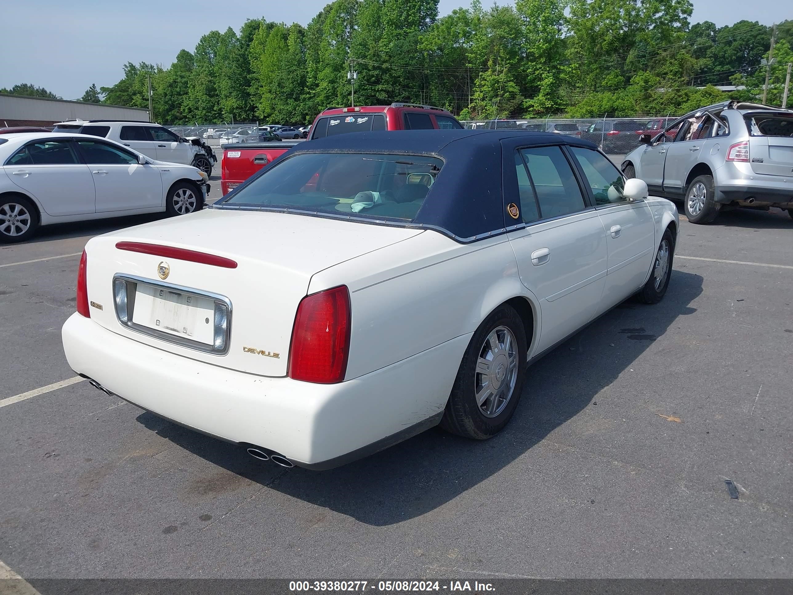 Photo 3 VIN: 1G6KD54Y04U131585 - CADILLAC DE VILLE 