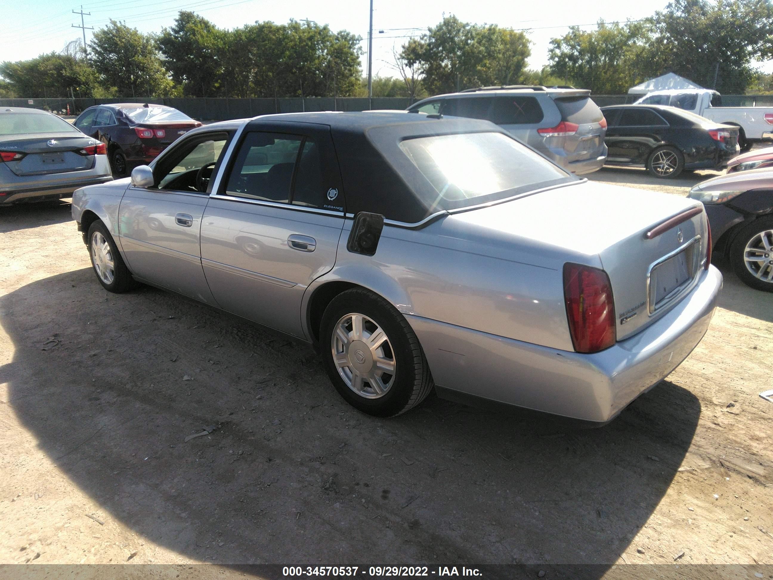 Photo 2 VIN: 1G6KD54Y05U251582 - CADILLAC DE VILLE 