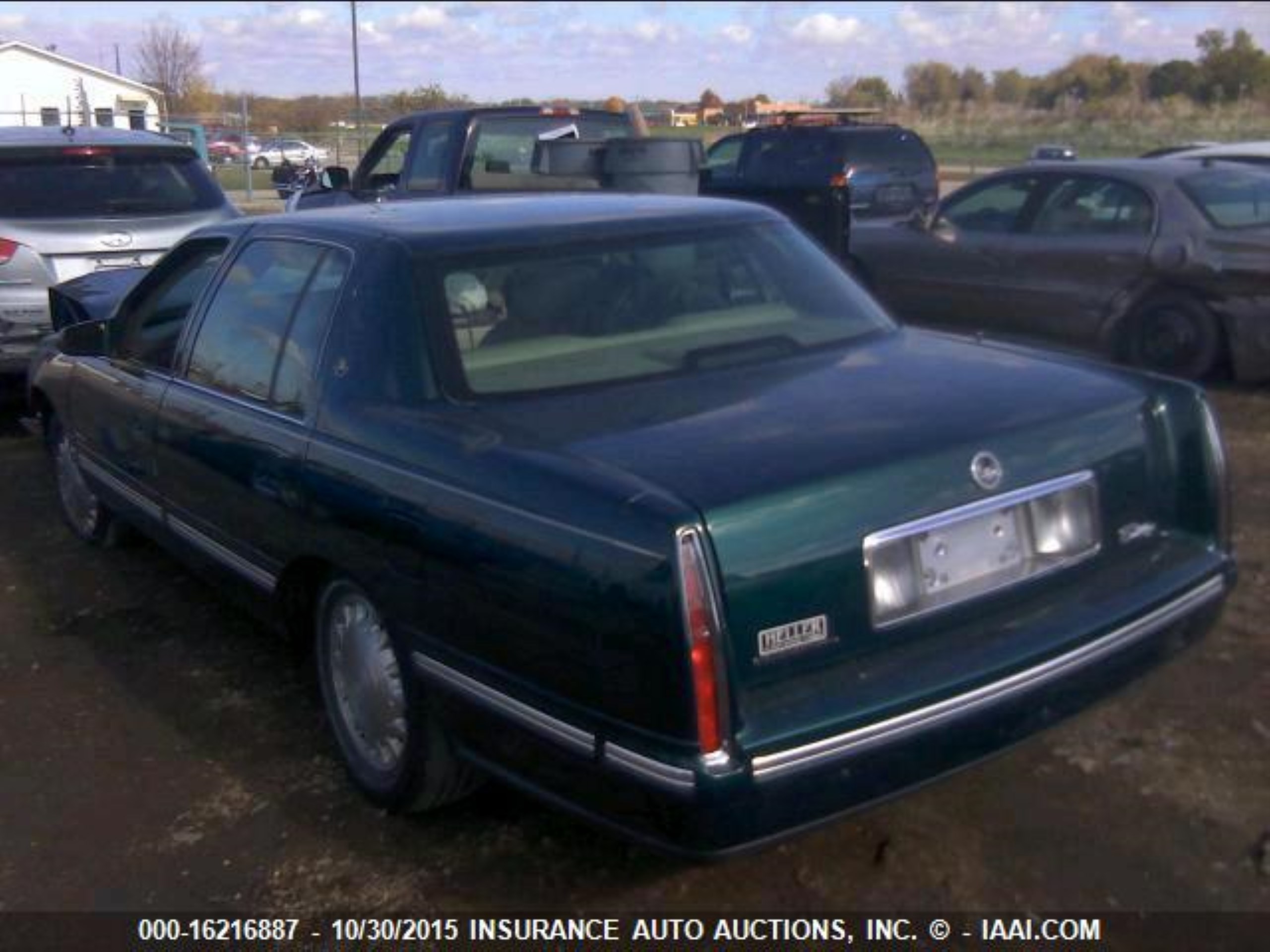 Photo 2 VIN: 1G6KD54Y0WU702141 - CADILLAC DE VILLE 