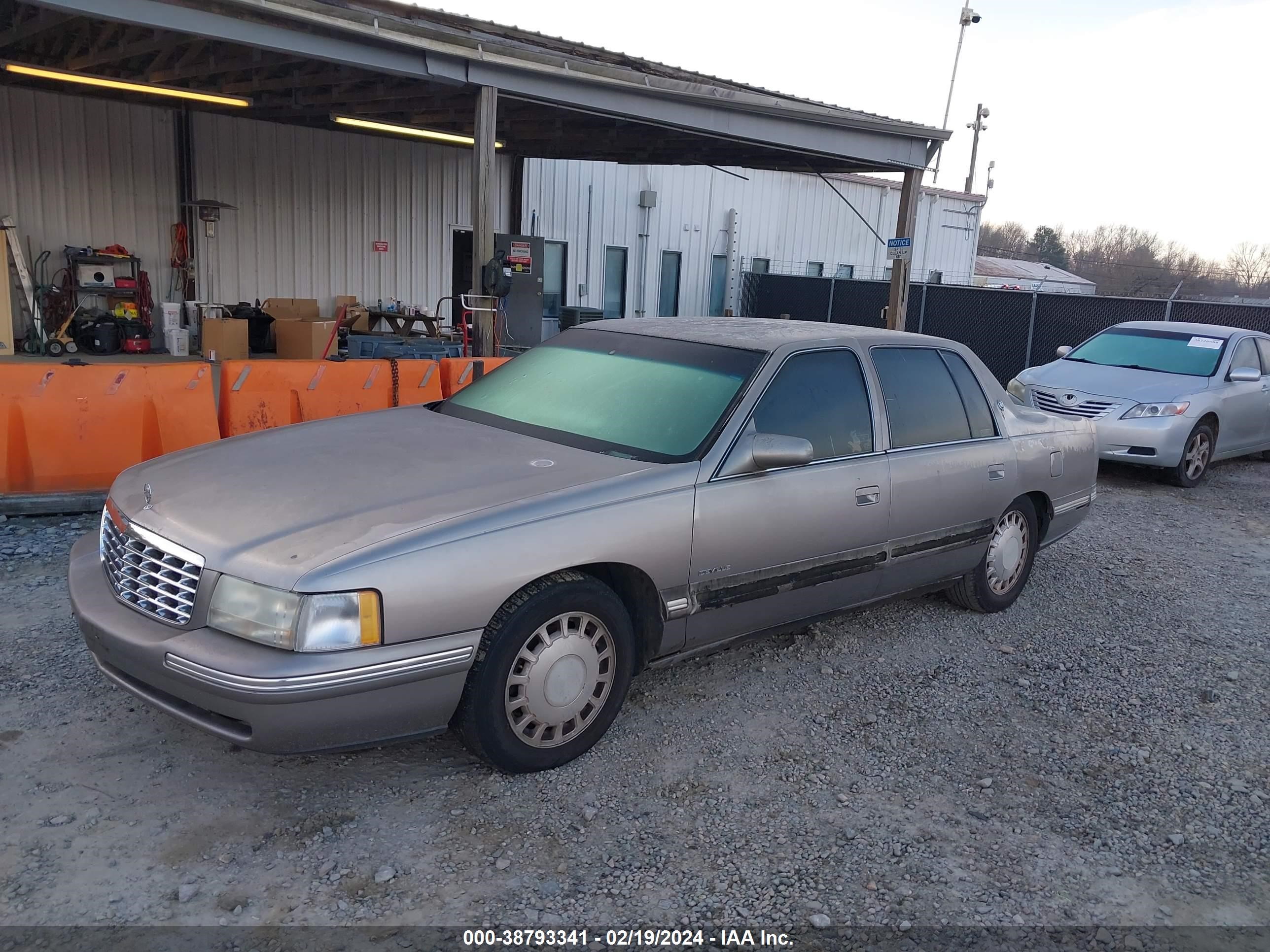 Photo 1 VIN: 1G6KD54Y0WU776823 - CADILLAC DE VILLE 