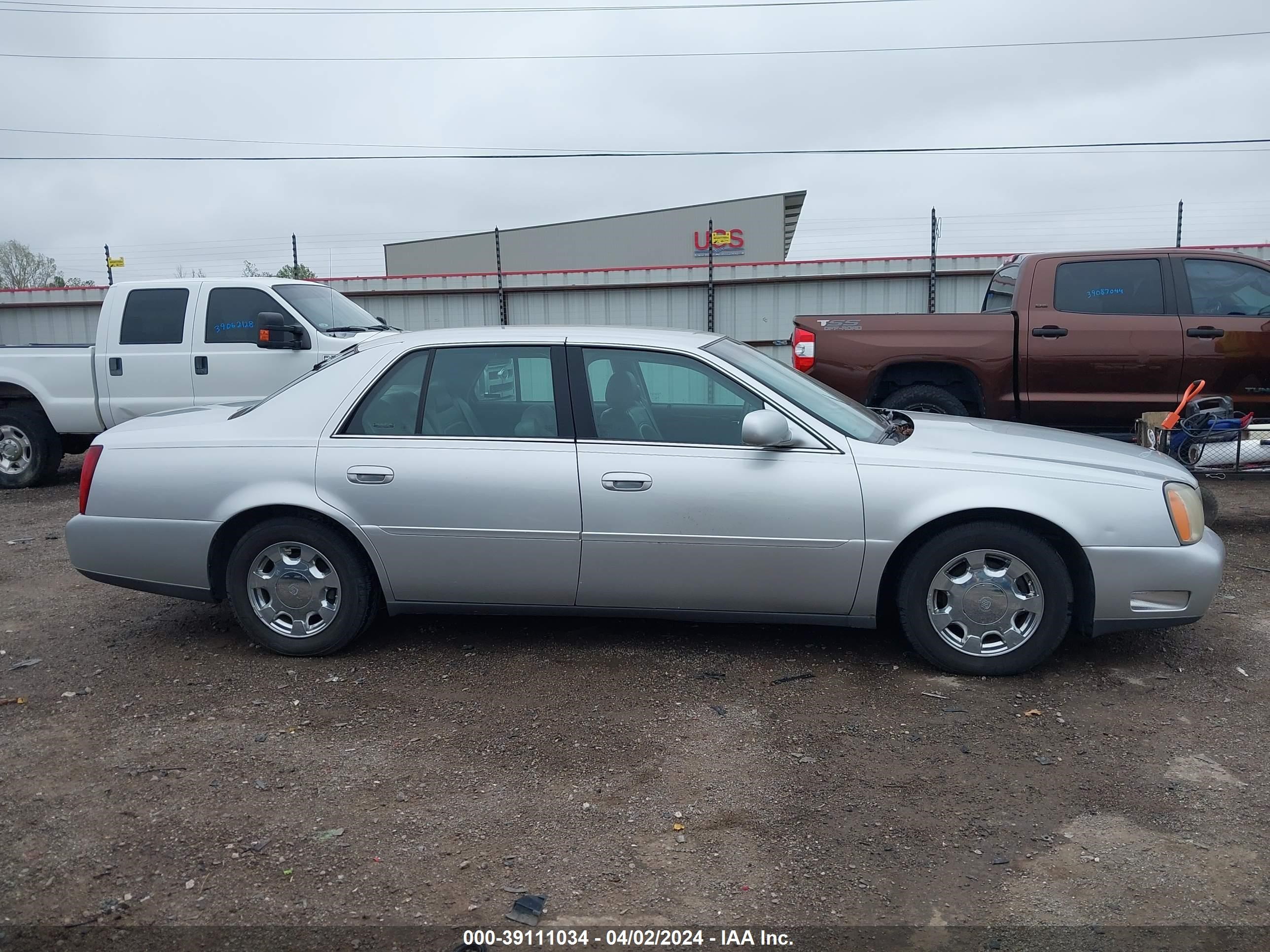 Photo 12 VIN: 1G6KD54Y11U291213 - CADILLAC DE VILLE 