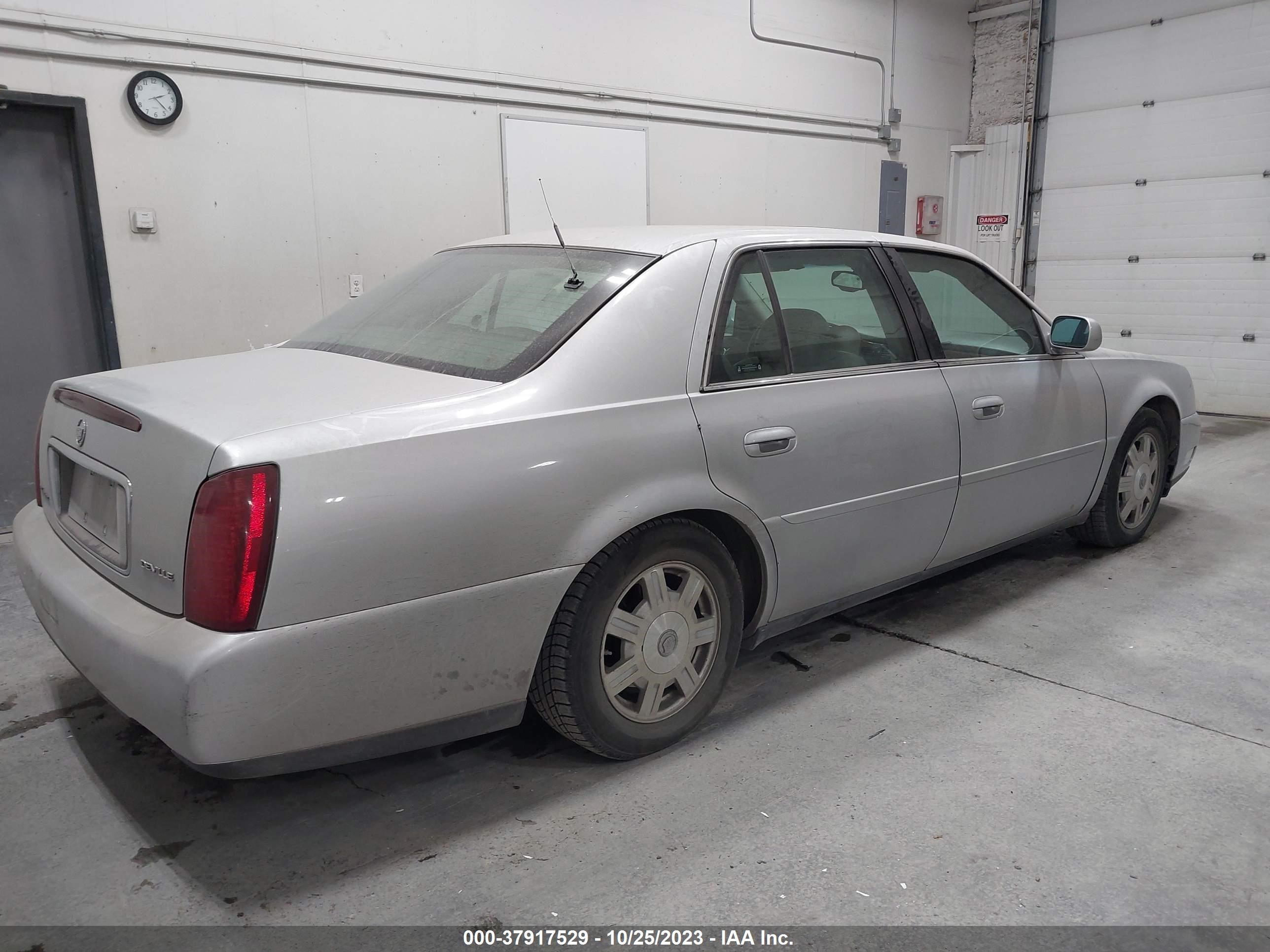 Photo 3 VIN: 1G6KD54Y13U108041 - CADILLAC DE VILLE 