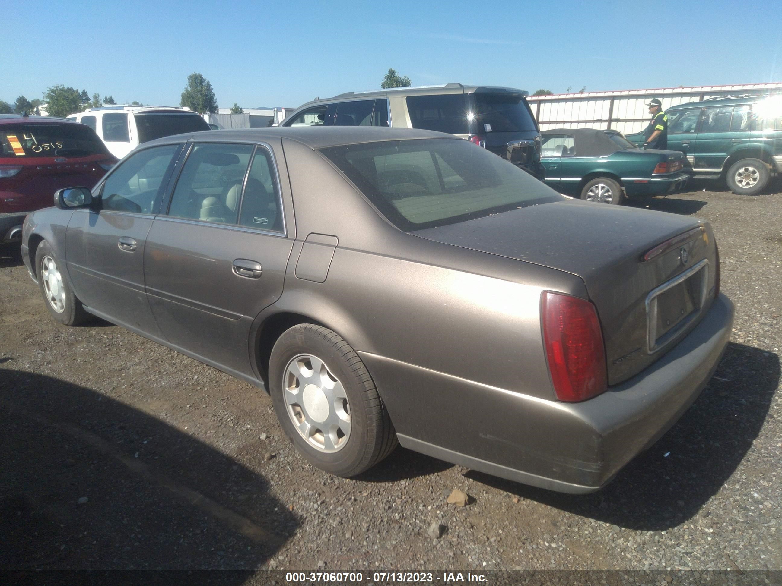 Photo 2 VIN: 1G6KD54Y31U101752 - CADILLAC DE VILLE 