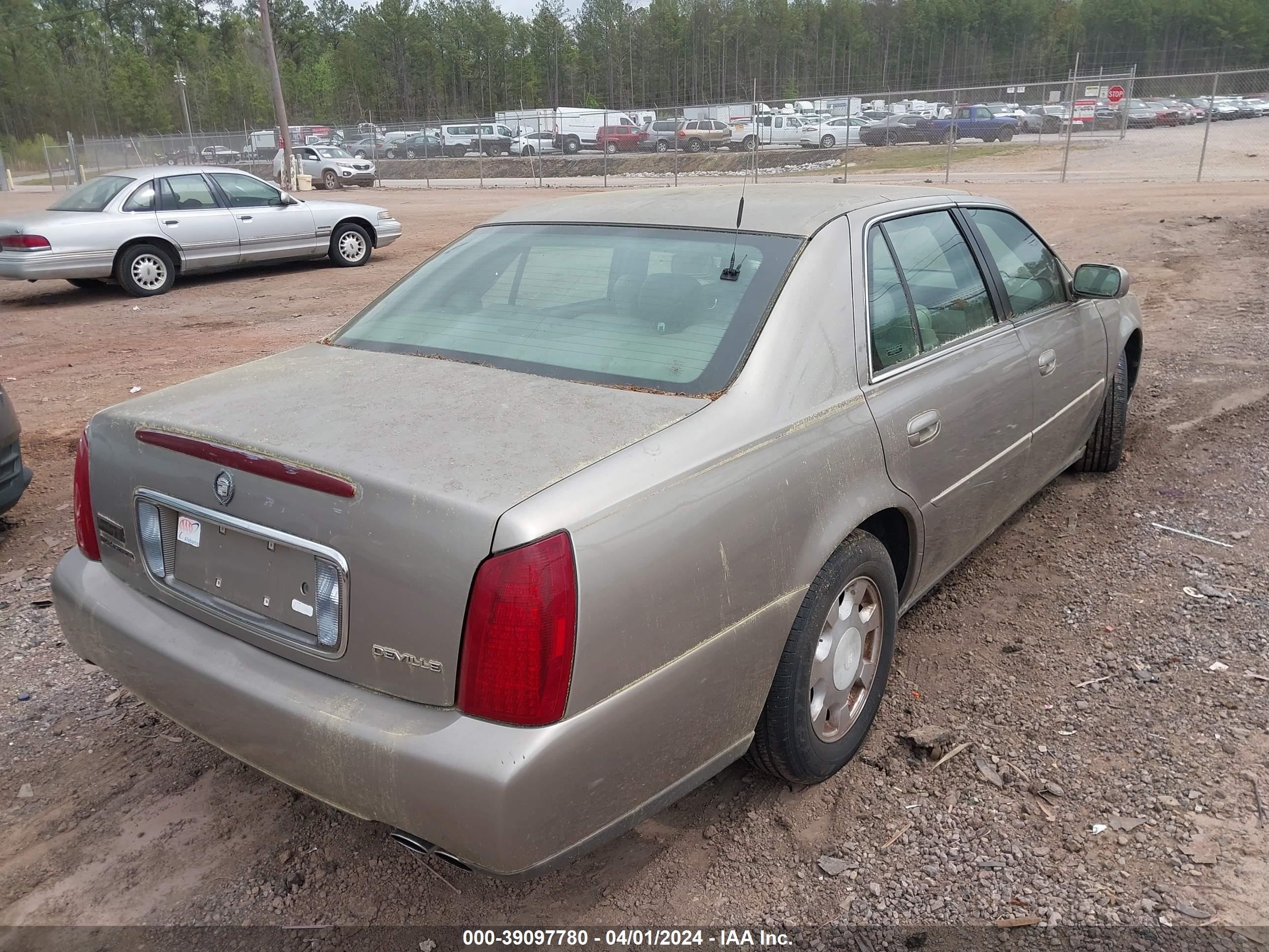 Photo 3 VIN: 1G6KD54Y31U172238 - CADILLAC DE VILLE 