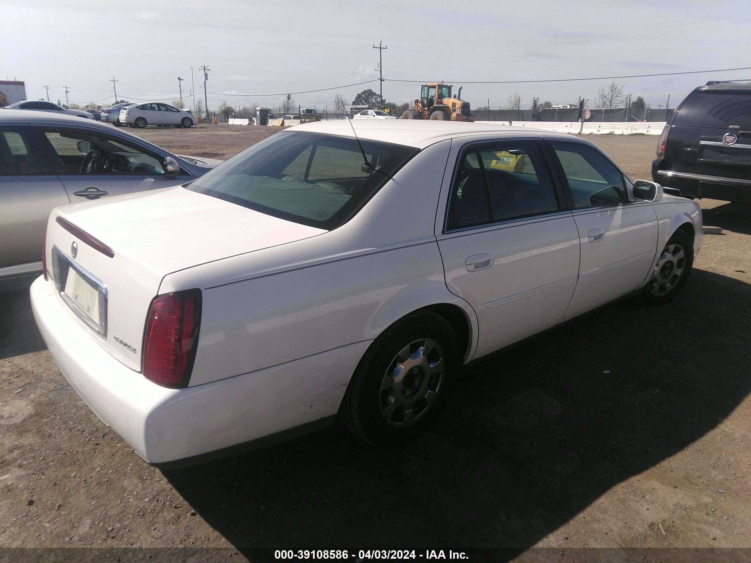 Photo 3 VIN: 1G6KD54Y33U148802 - CADILLAC DE VILLE 