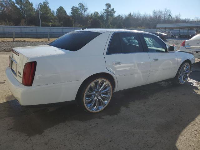 Photo 2 VIN: 1G6KD54Y35U230452 - CADILLAC DEVILLE 