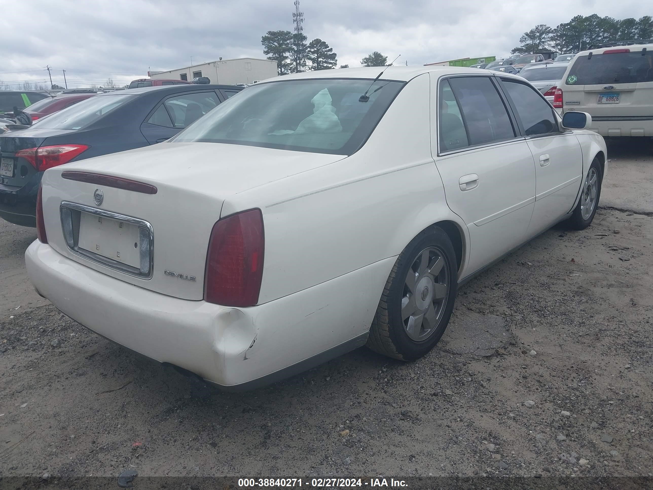 Photo 3 VIN: 1G6KD54Y43U156309 - CADILLAC DE VILLE 